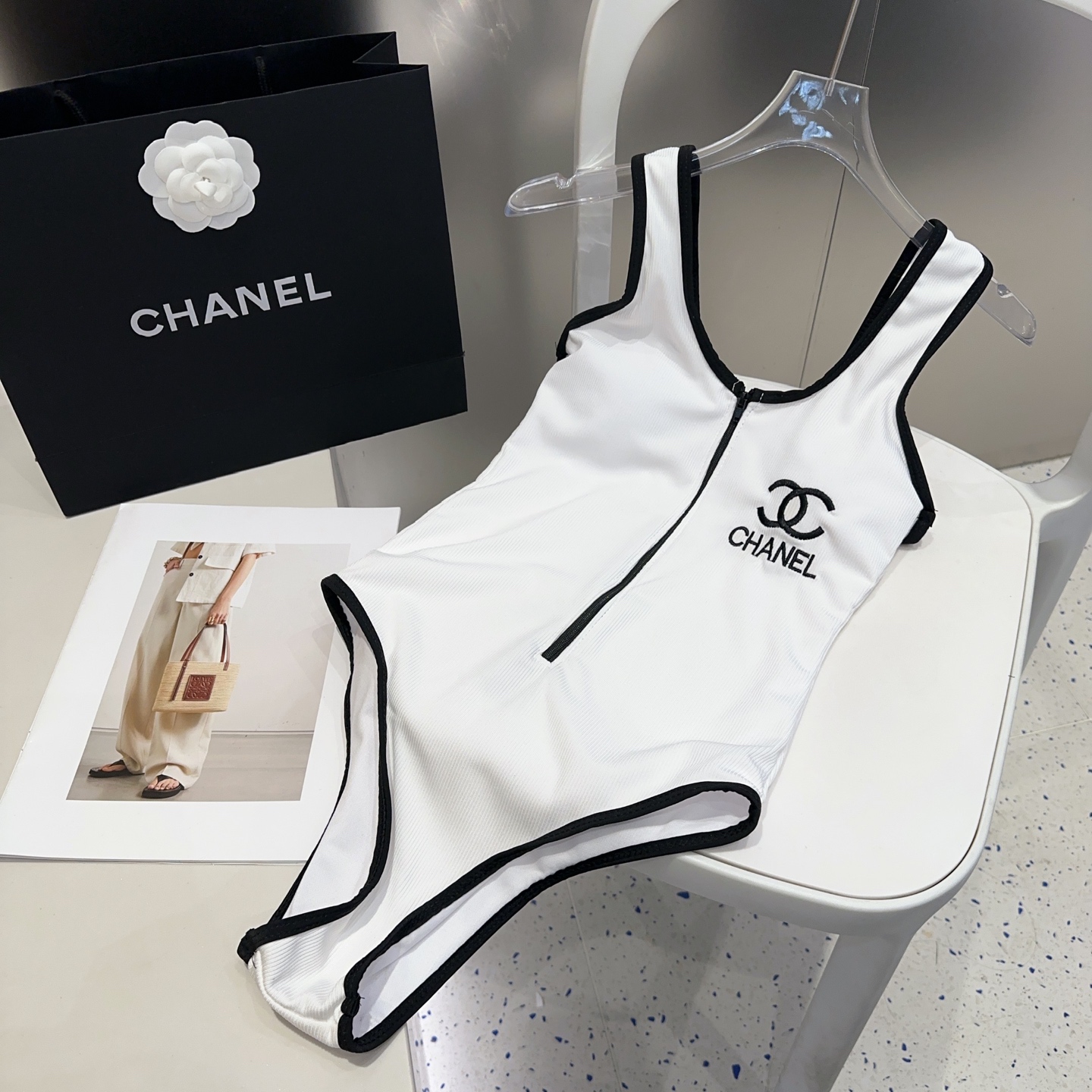 Bagsaaa Ch**el Swimsuit 01