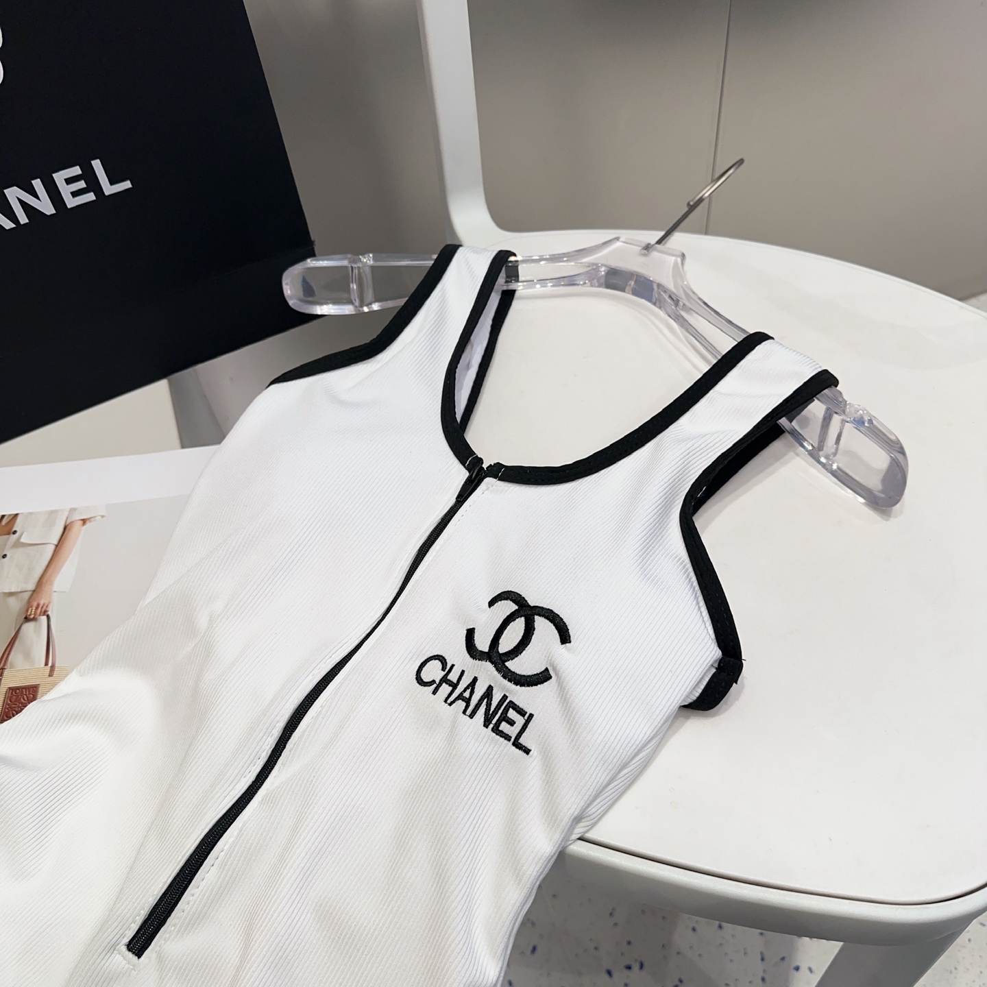 Bagsaaa Ch**el Swimsuit 01