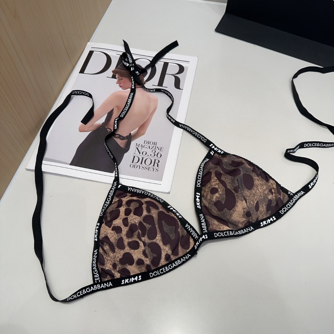 Bagsaaa D&G Swimsuit 01