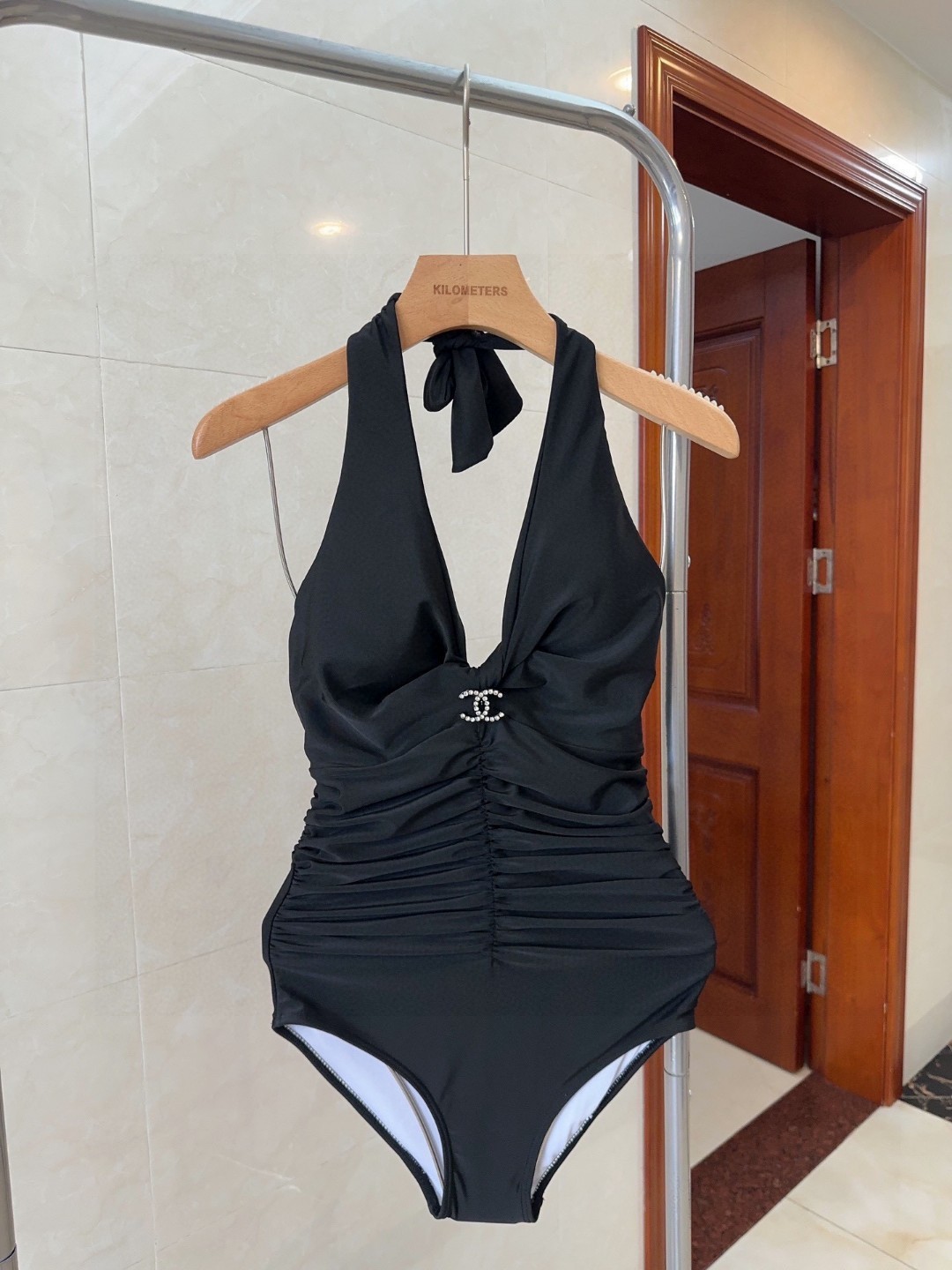 Bagsaaa Ch**el Swimsuit 08