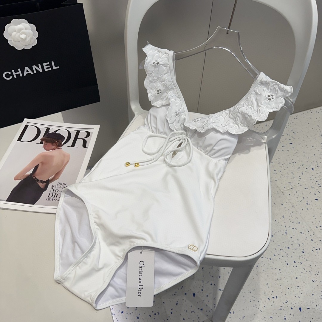 Bagsaaa D10r Swimsuit 01