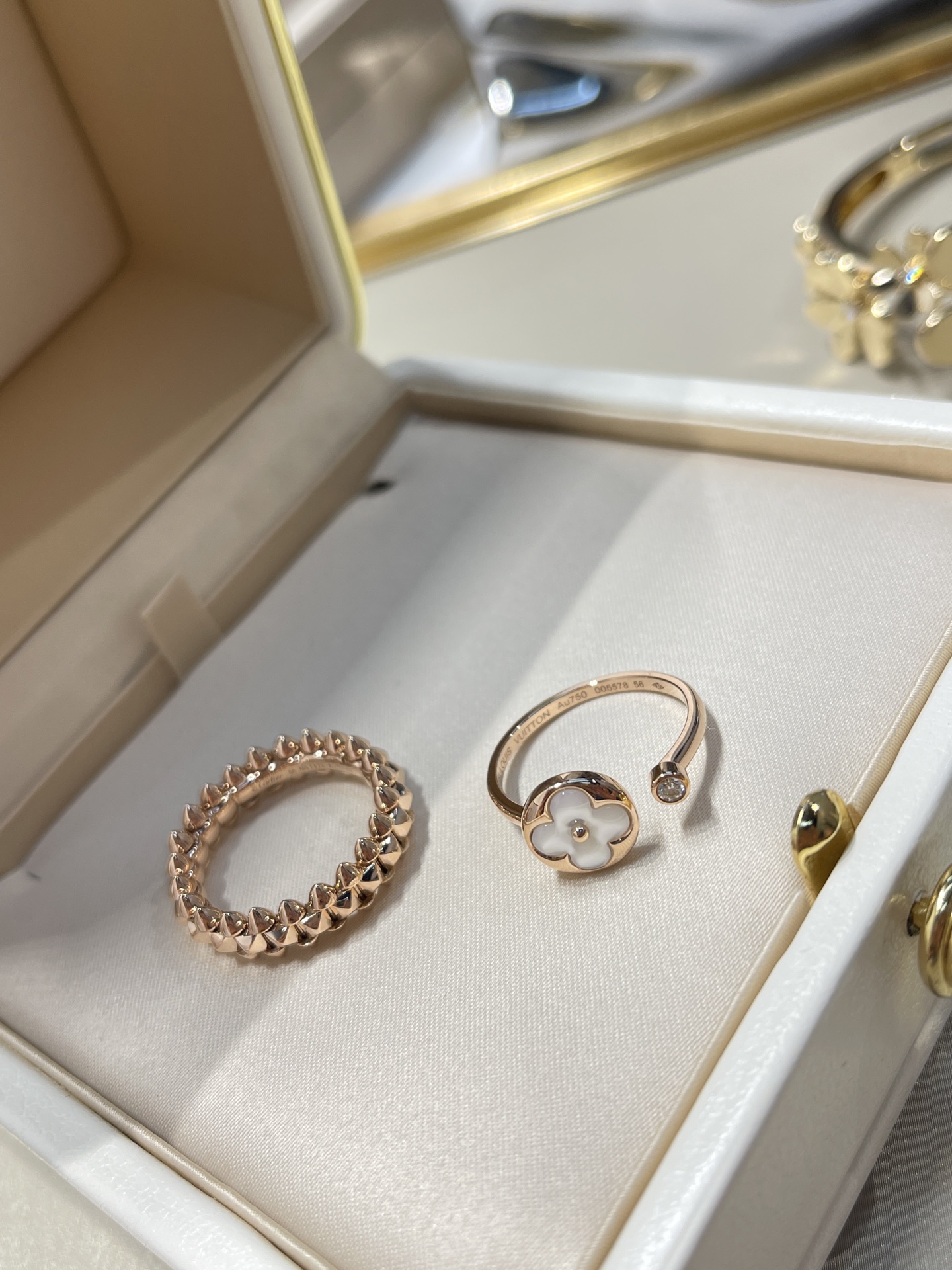 Bagsaaa Ca*t1er Ring Set