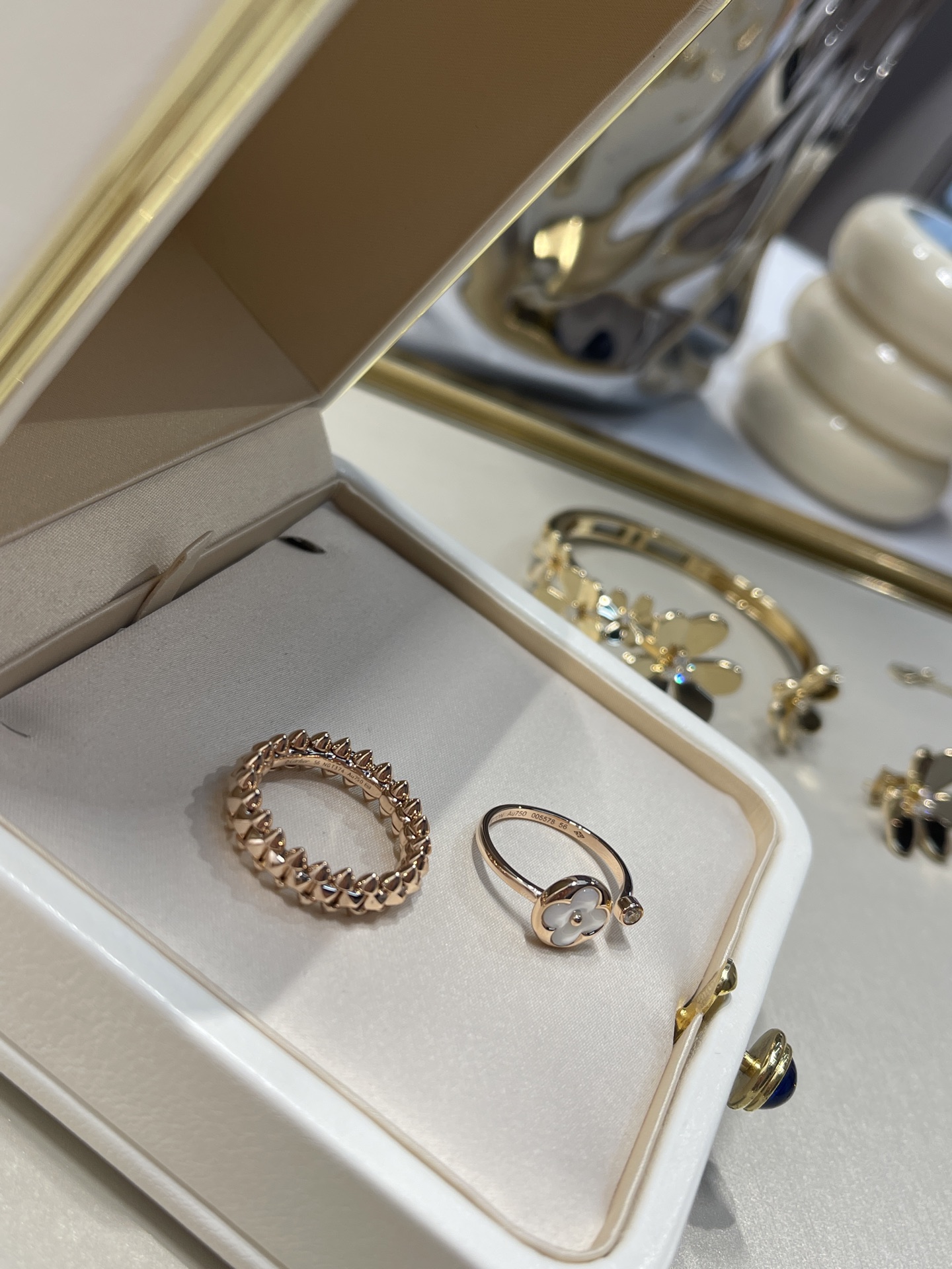 Bagsaaa Ca*t1er Ring Set