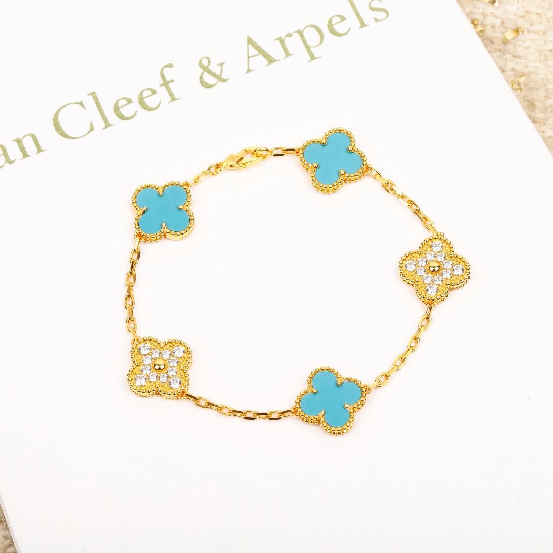Bagsaaa VCA Bracelet 10