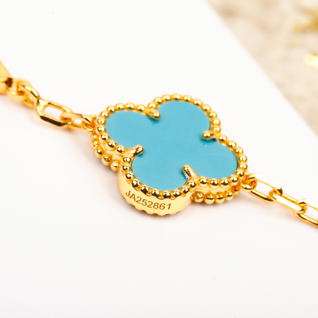 Bagsaaa VCA Bracelet 10