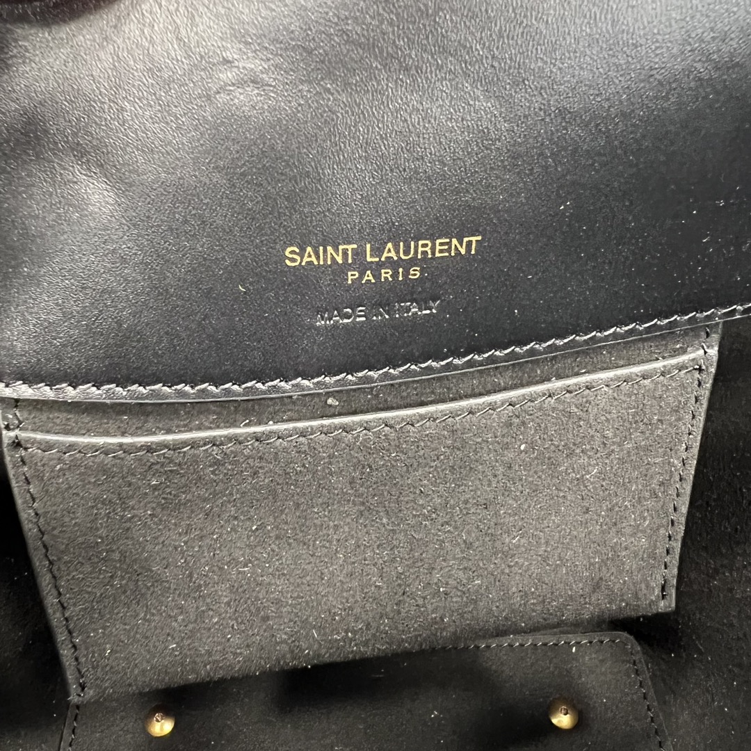 Bagsaaa Y51 LE 37 small in shiny leather 749036 black - 17 X 20 X 13 CM
