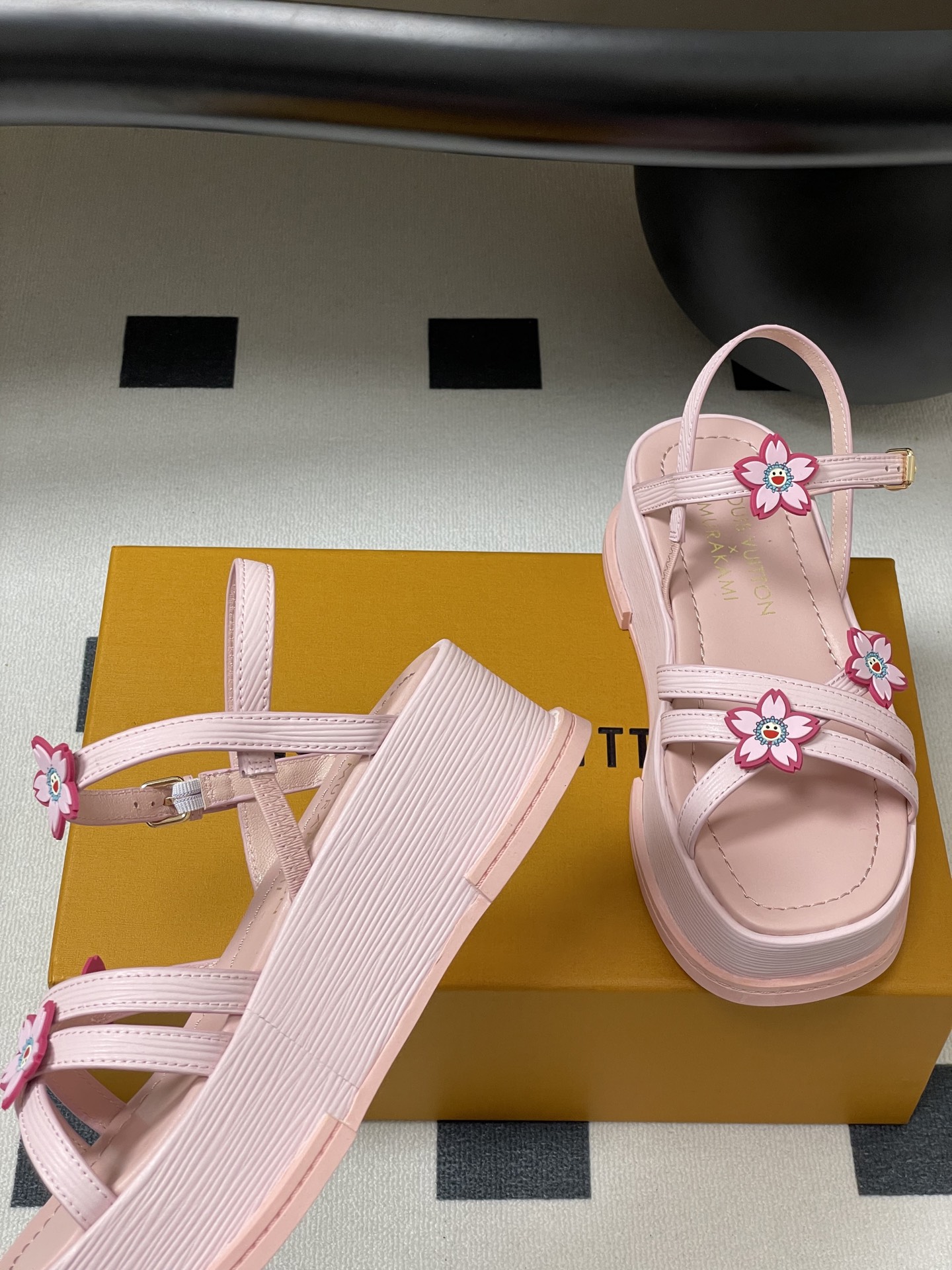Bagsaaa LV x TM Maya Platform Sandal pink