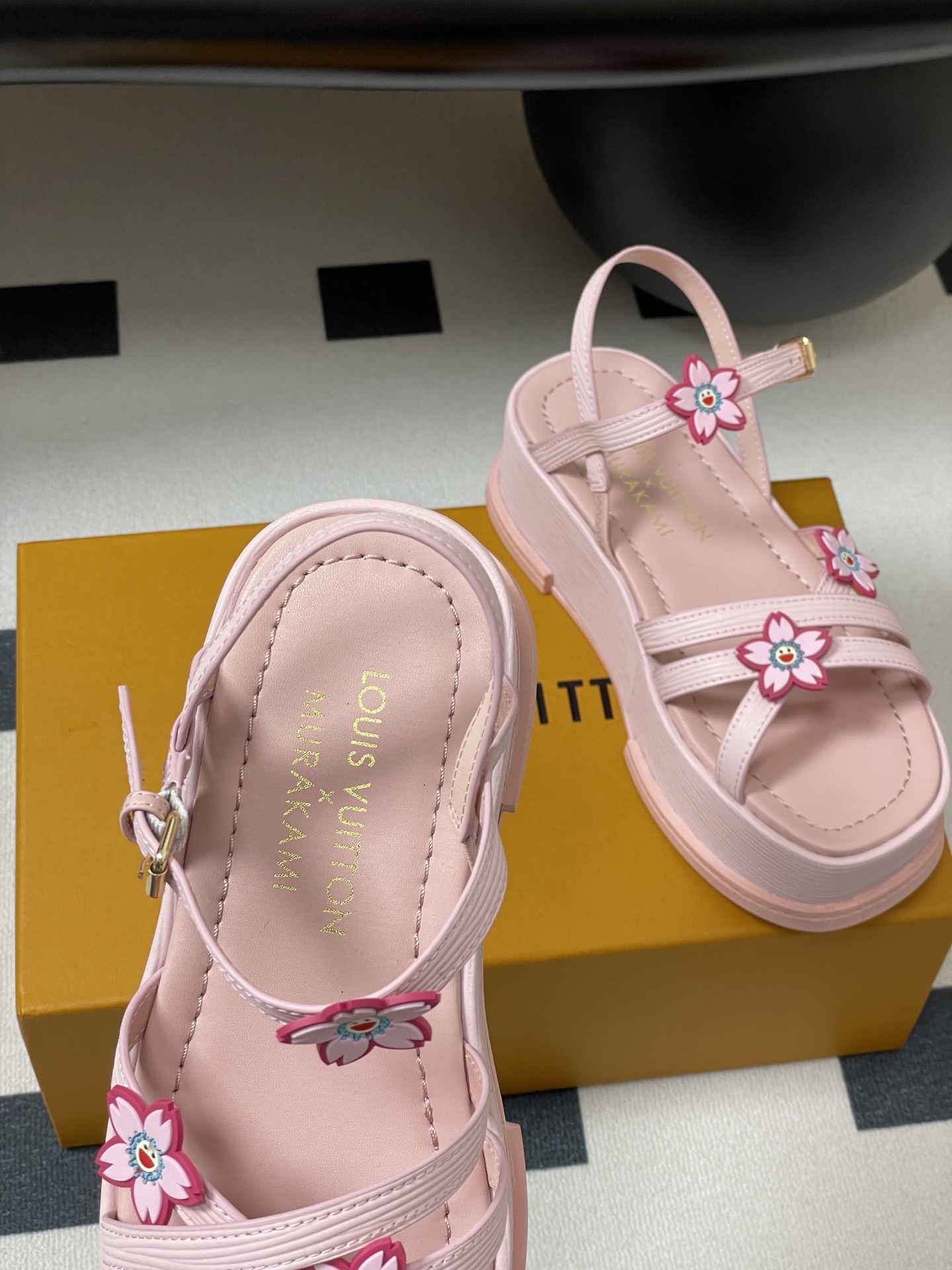 Bagsaaa LV x TM Maya Platform Sandal pink