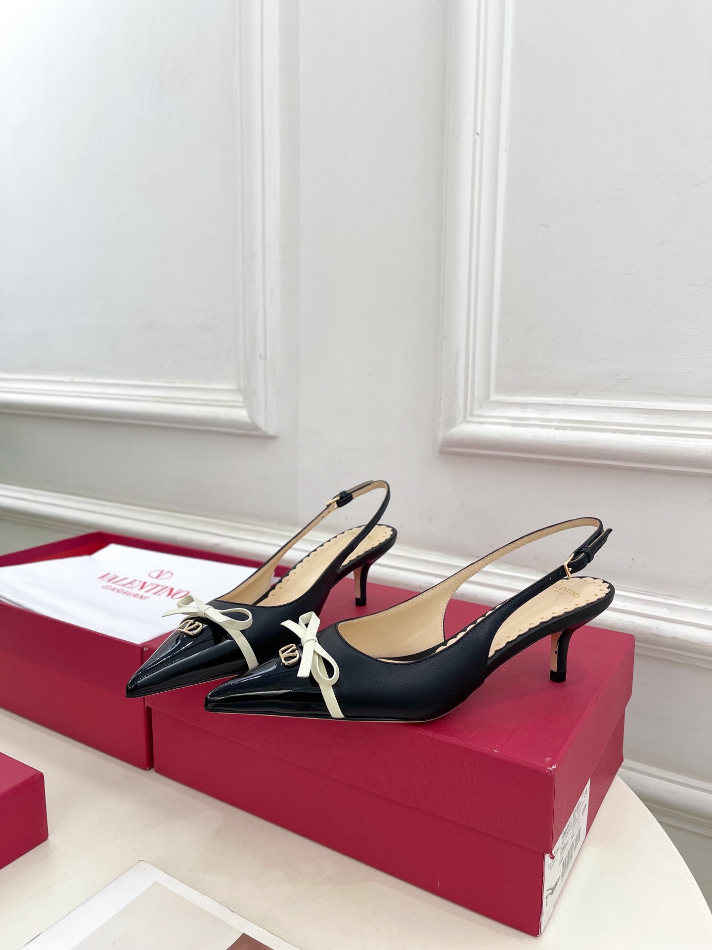 Bagsaaa Va1e*ntin0 Bepointy Slingback Pump In Patent Leather And Kidskin 45mm