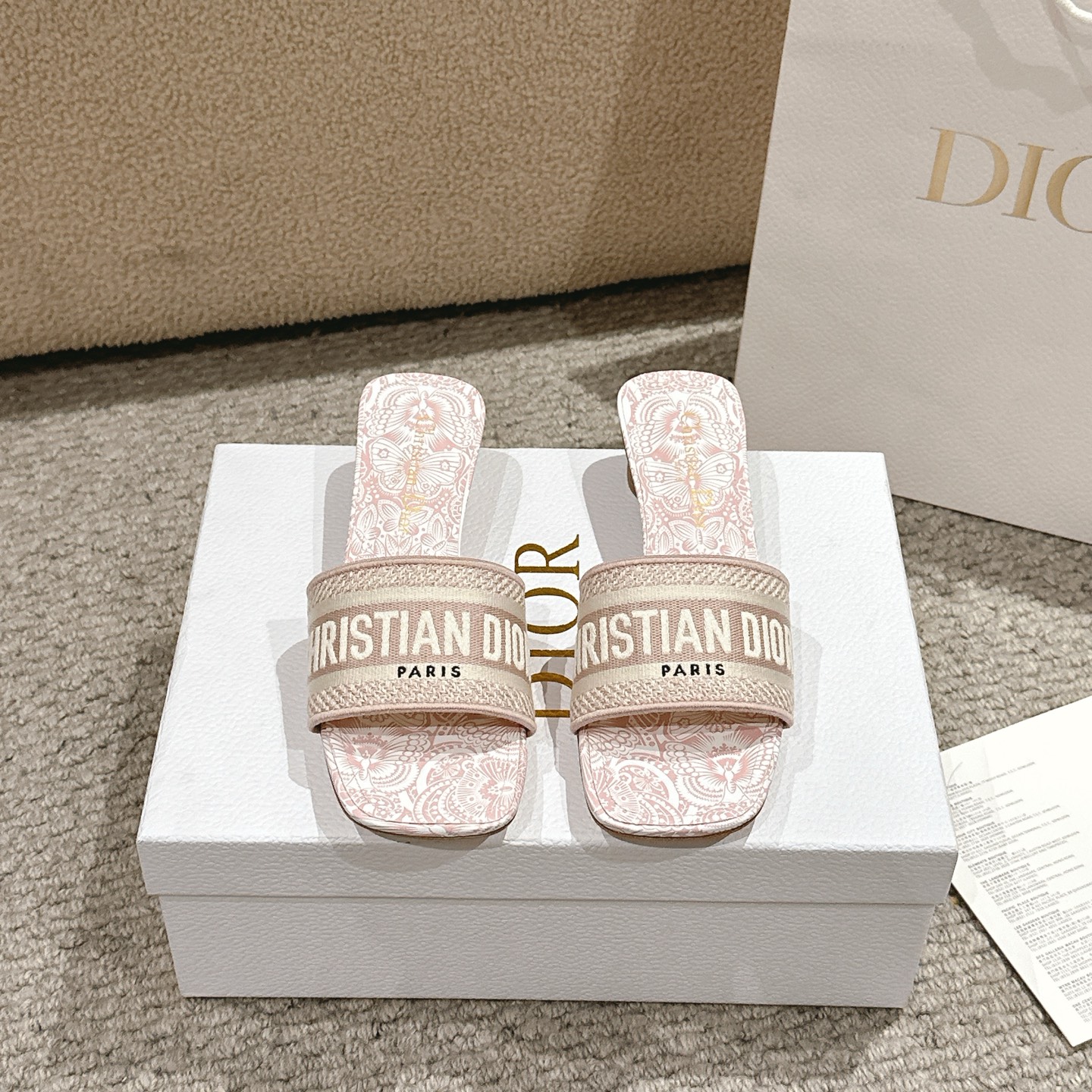 Bagsaaa Dway Heeled Slide Embroidered Cotton and Peach Blossom Pink and White D-Butterfly Paisley Motif