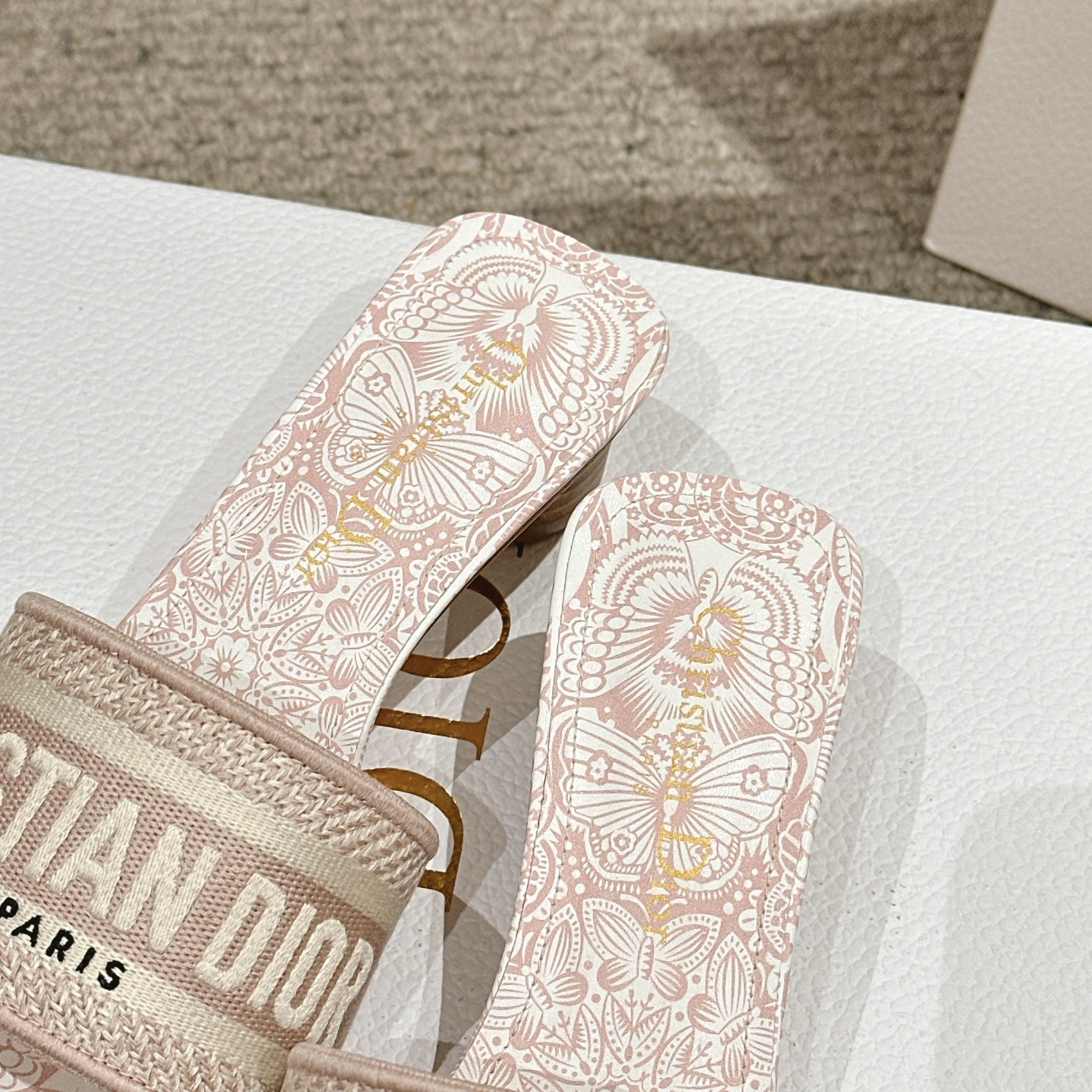 Bagsaaa Dway Heeled Slide Embroidered Cotton and Peach Blossom Pink and White D-Butterfly Paisley Motif