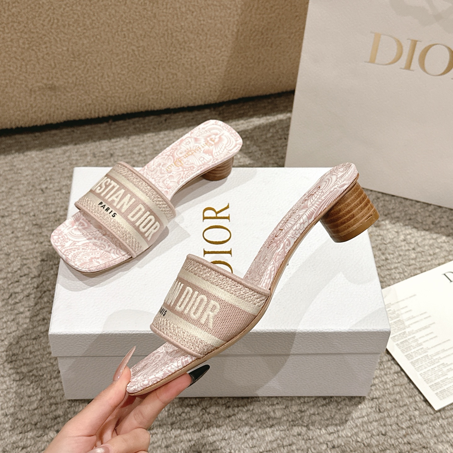 Bagsaaa Dway Heeled Slide Embroidered Cotton and Peach Blossom Pink and White D-Butterfly Paisley Motif