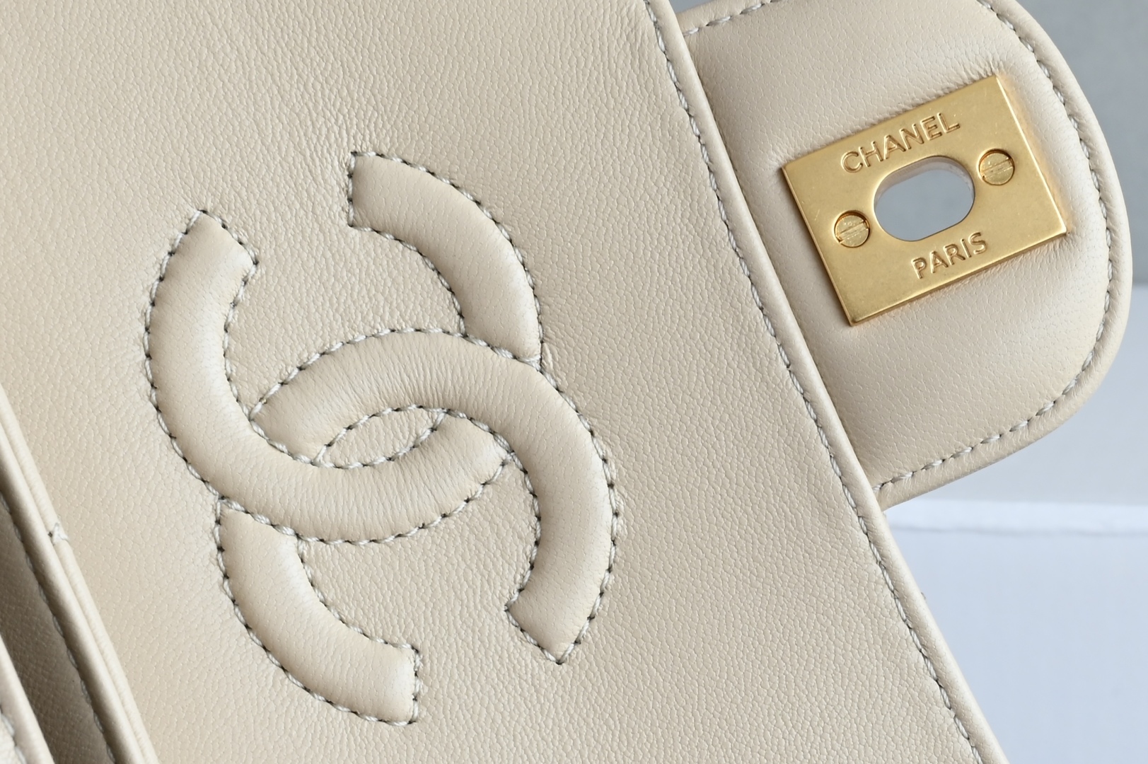 Bagsaaa Ch**el Mini Flap Bag with Top Handle AS5354 Beige Lambskin - 20cm