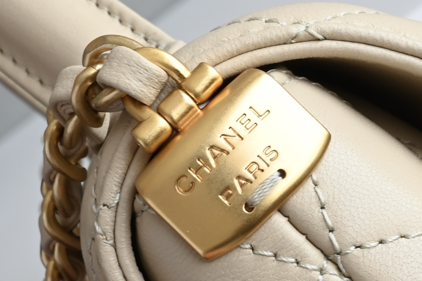 Bagsaaa Ch**el Mini Flap Bag with Top Handle AS5354 Beige Lambskin - 20cm