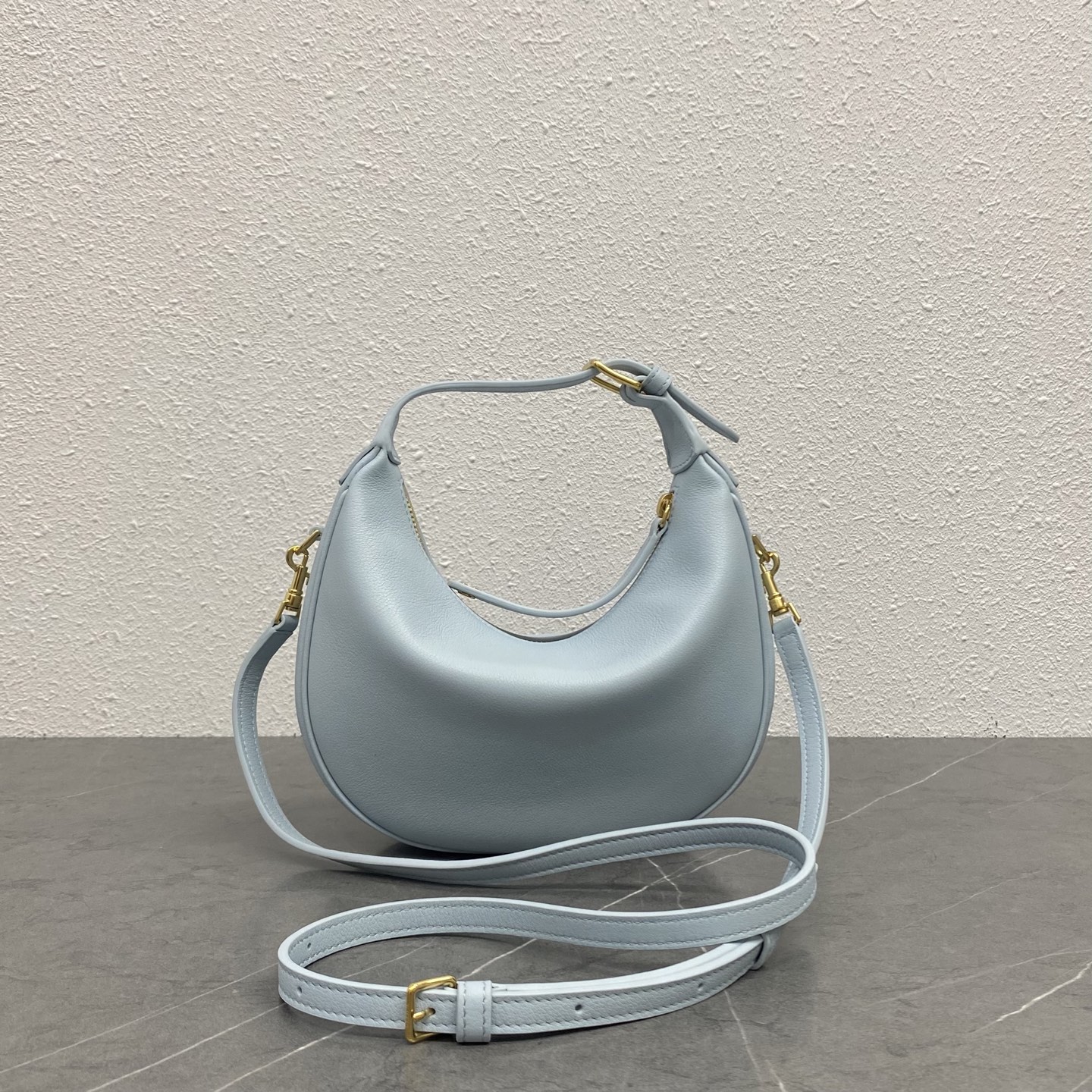 Bagsaaa Teen Ce1i*e Lulu In S*pple Grained Calfskin 120723 Light Blue - 24cm