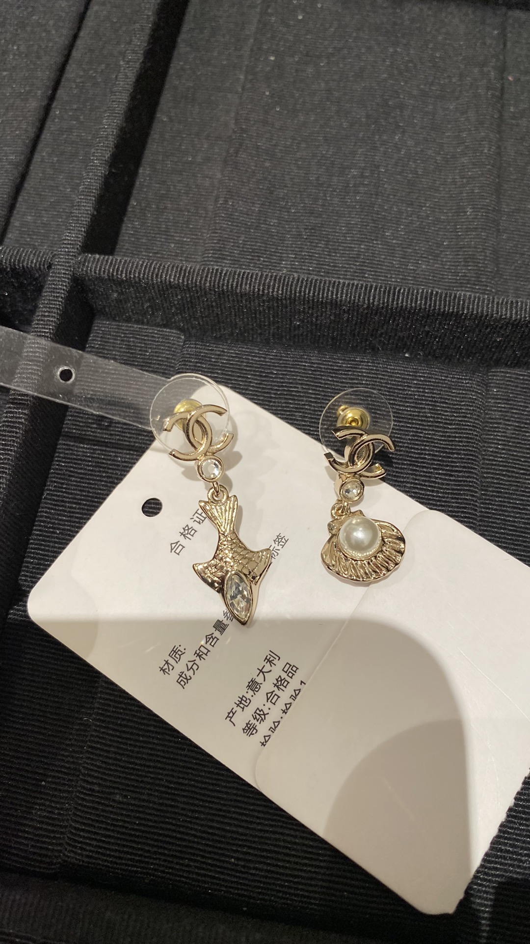 Bagsaaa Ch**el Earrings 15