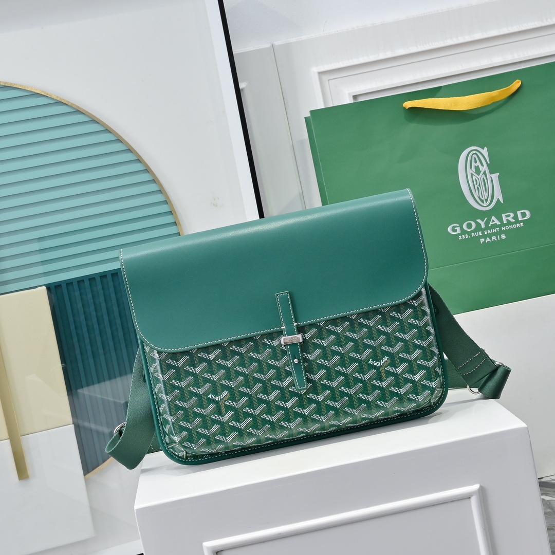 Bagsaaa G09ard Coursier Messenger bag green - 32 cm