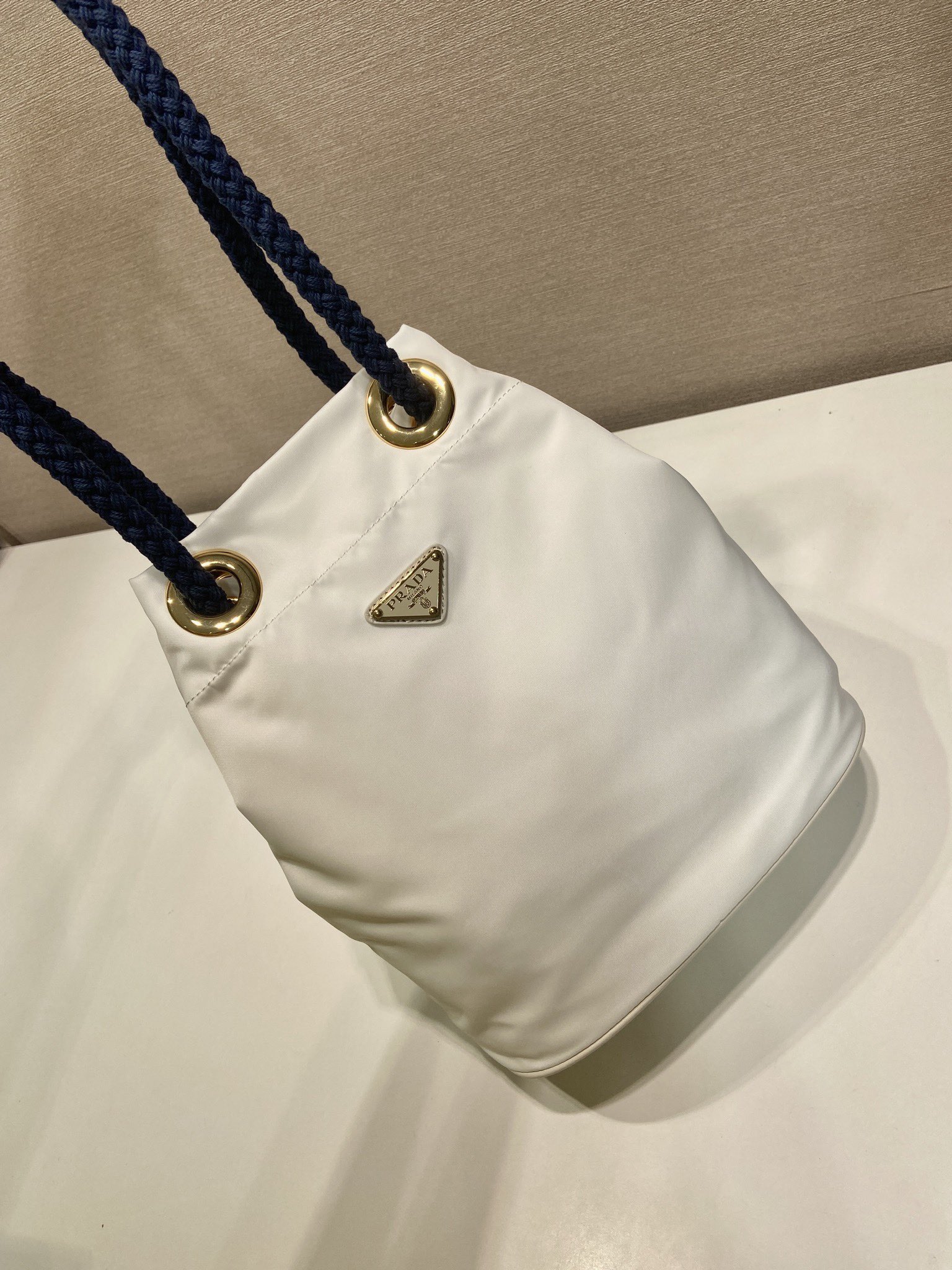 Bagsaaa Pra*a Mariner Re-Nylon small bucket bag 1BE082 white - 28cm