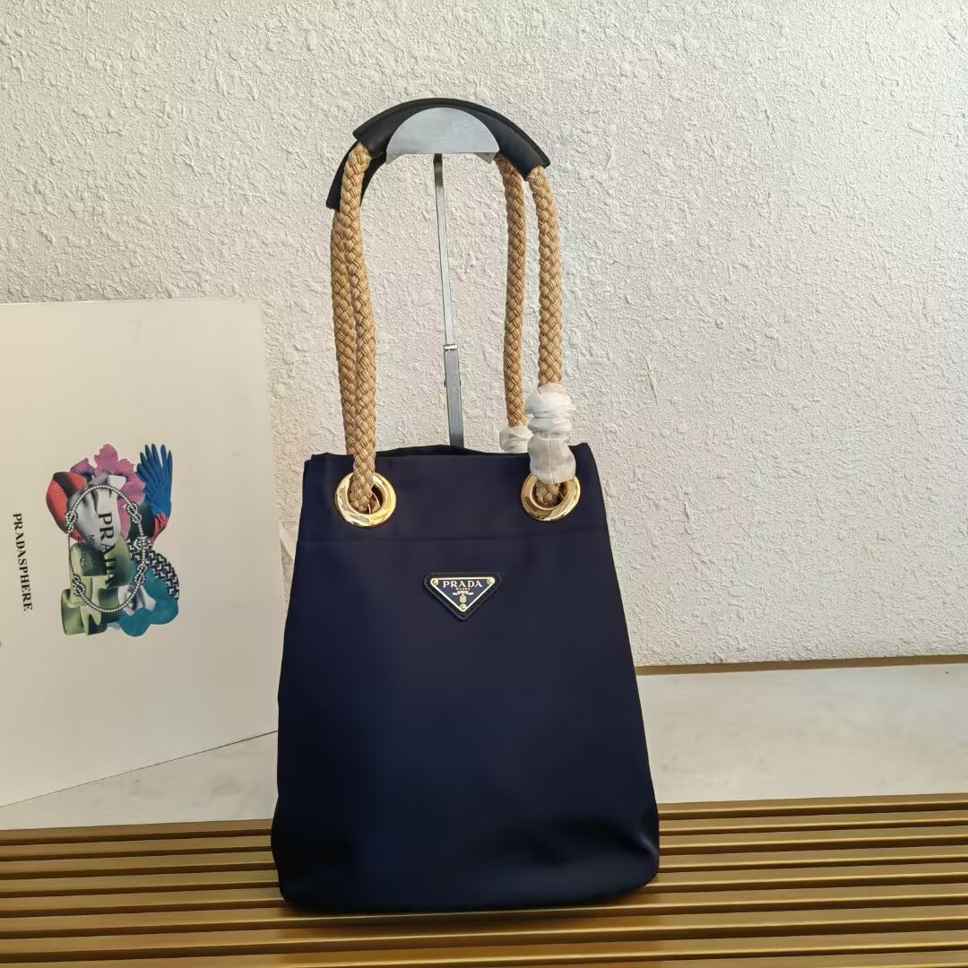 Bagsaaa Pra*a Mariner Re-Nylon small bucket bag 1BE082 navy blue - 28cm