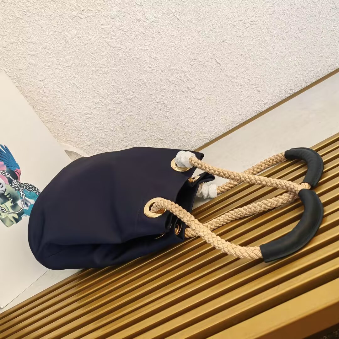 Bagsaaa Pra*a Mariner Re-Nylon small bucket bag 1BE082 navy blue - 28cm