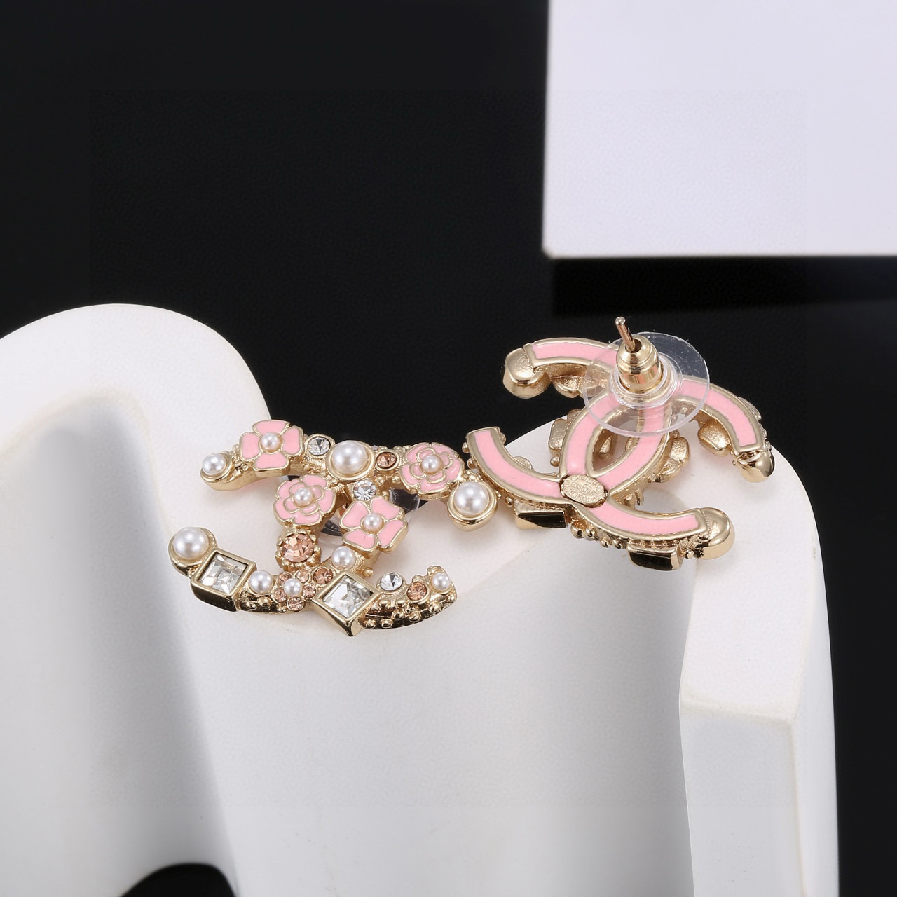 Bagsaaa Ch**el Earrings 13
