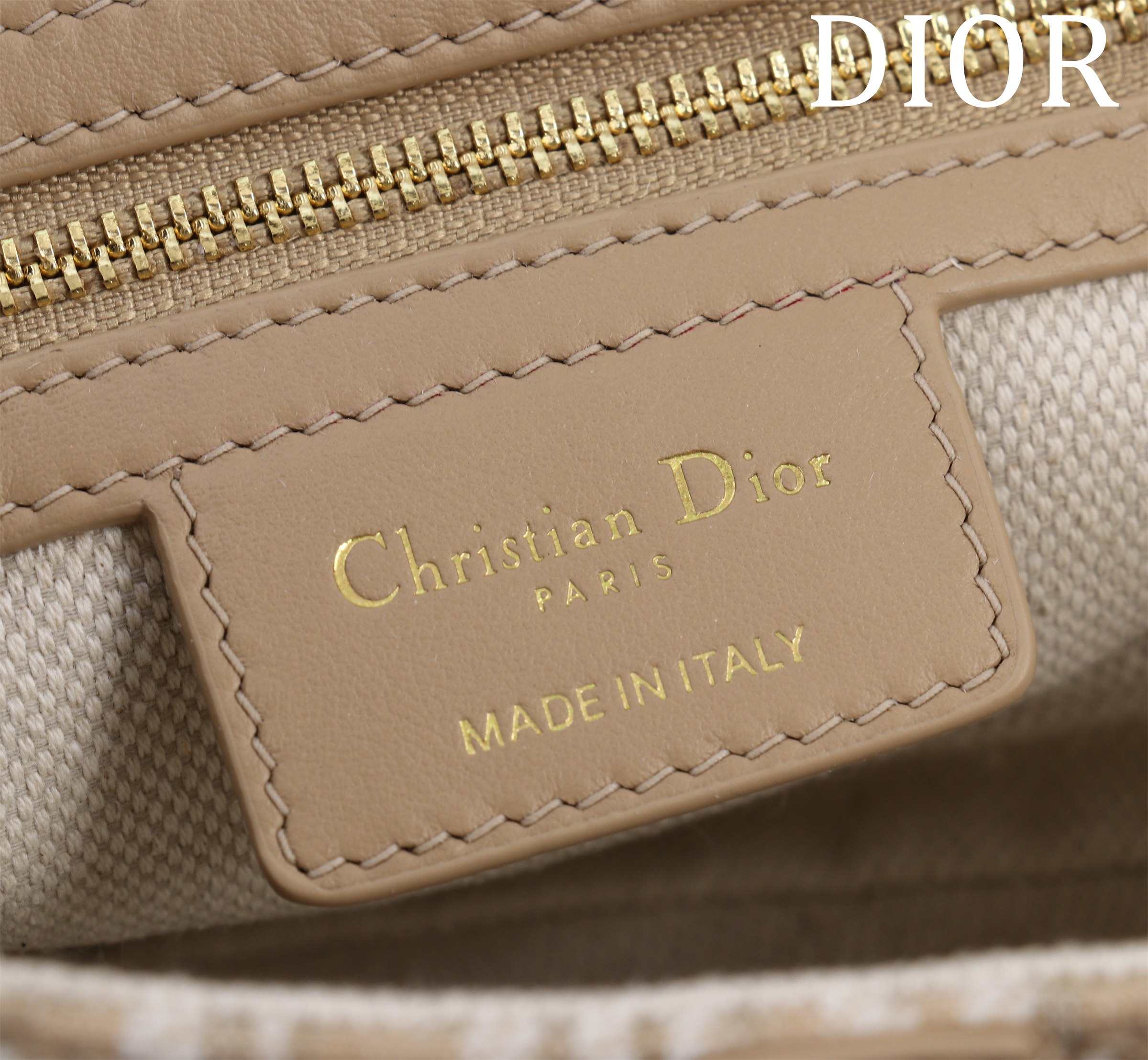 Bagsaaa D10r Saddle Bag with Strap D10r Oblique Jacquard and Natural Smooth Calfskin - 25.5cm