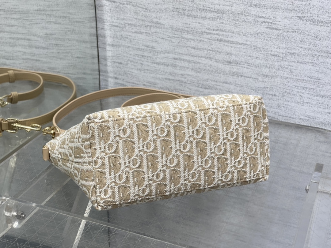 Bagsaaa Medium D10rTravel Nomad Pouch Natural D10r Oblique Jacquard - 22cm