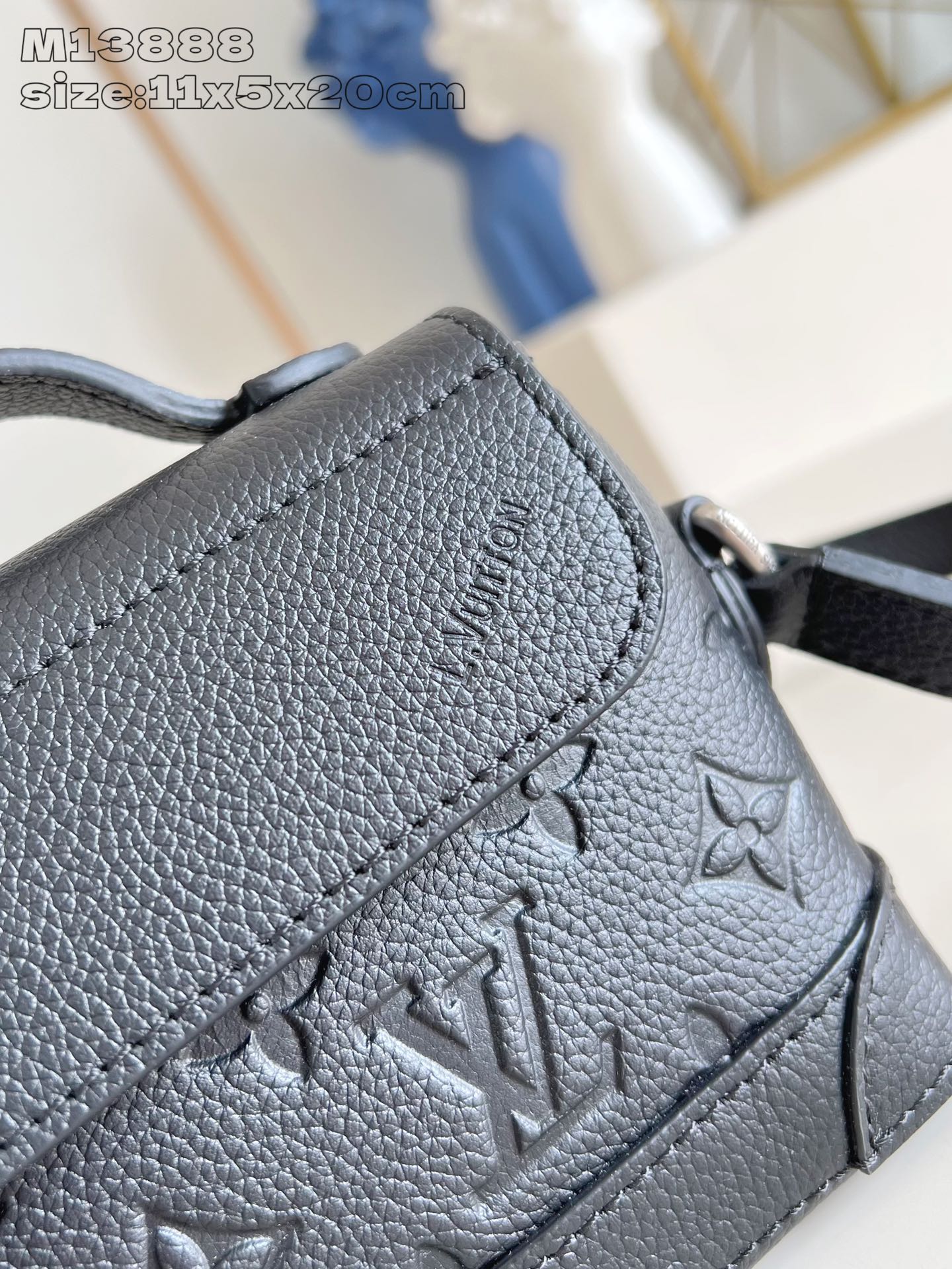 Bagsaaa LV M13888 Steamer East West Wearable Wallet Black - 20cm
