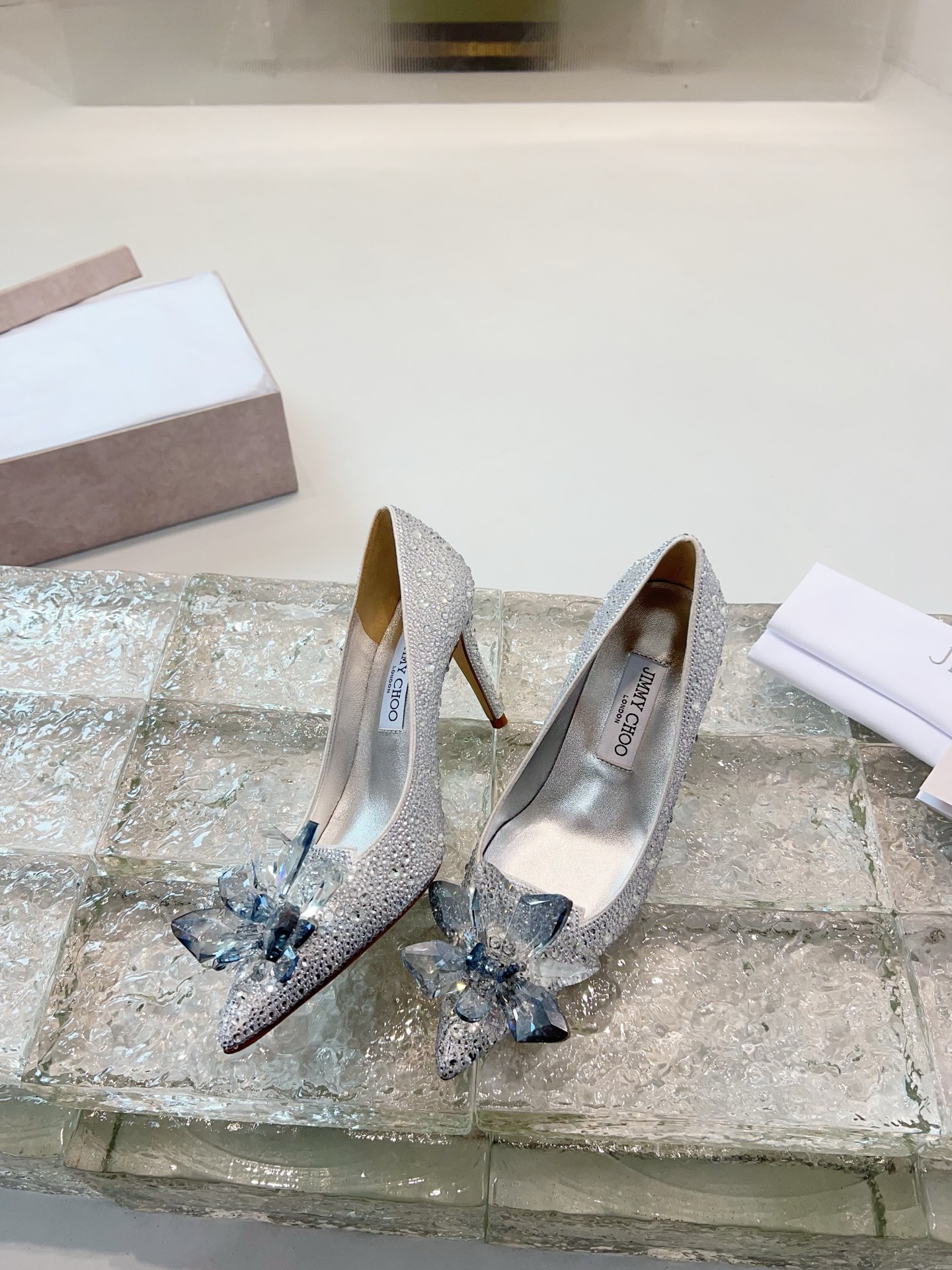 Bagsaaa J1m*y Ch00 Alia Crystal Covered Pointy Toe Pumps