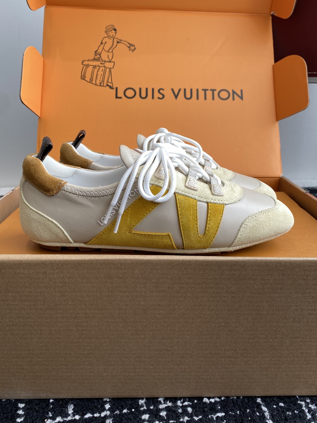 Bagsaaa LV Sneakerina Light Beige