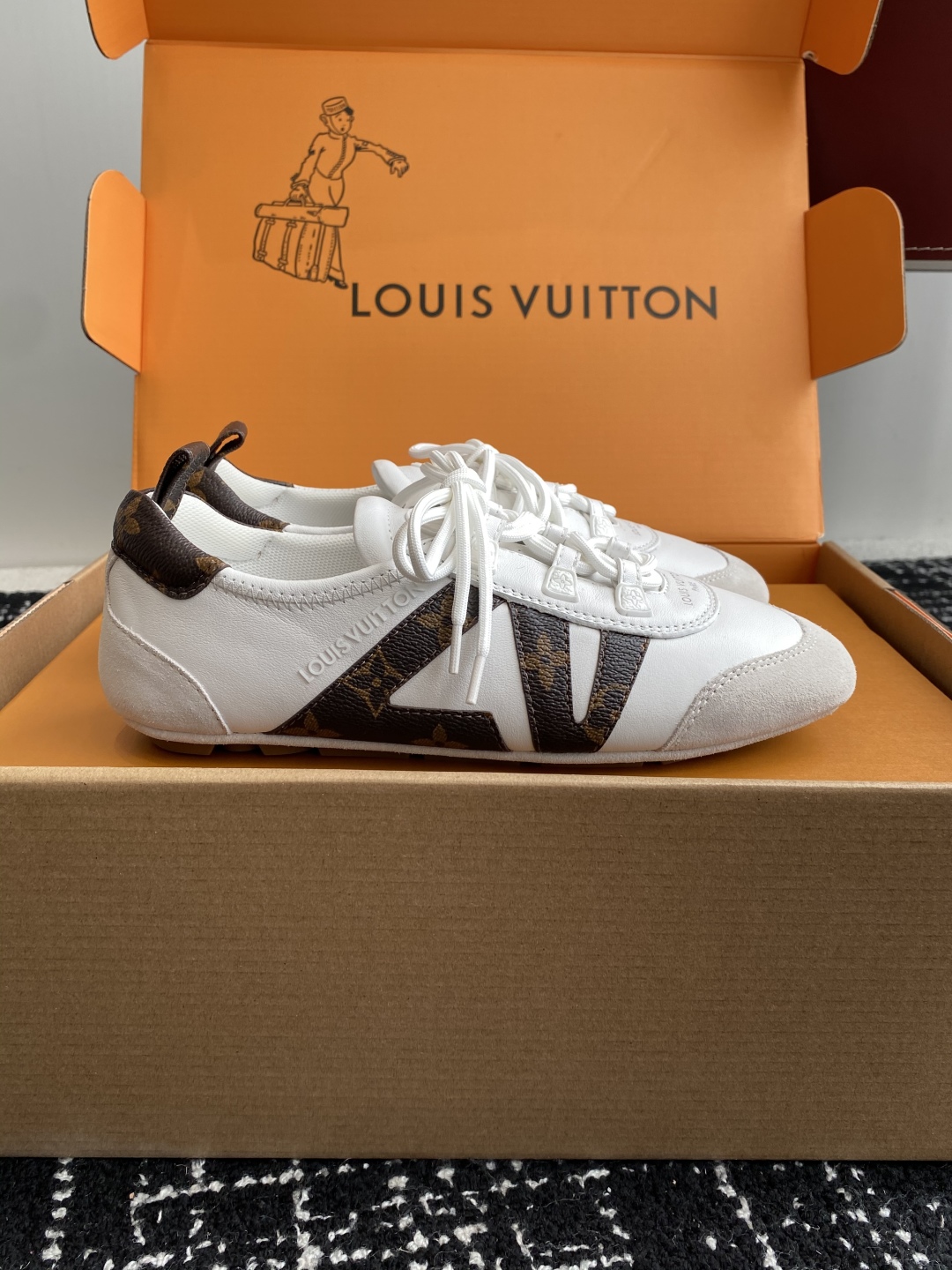 Bagsaaa LV Sneakerina White