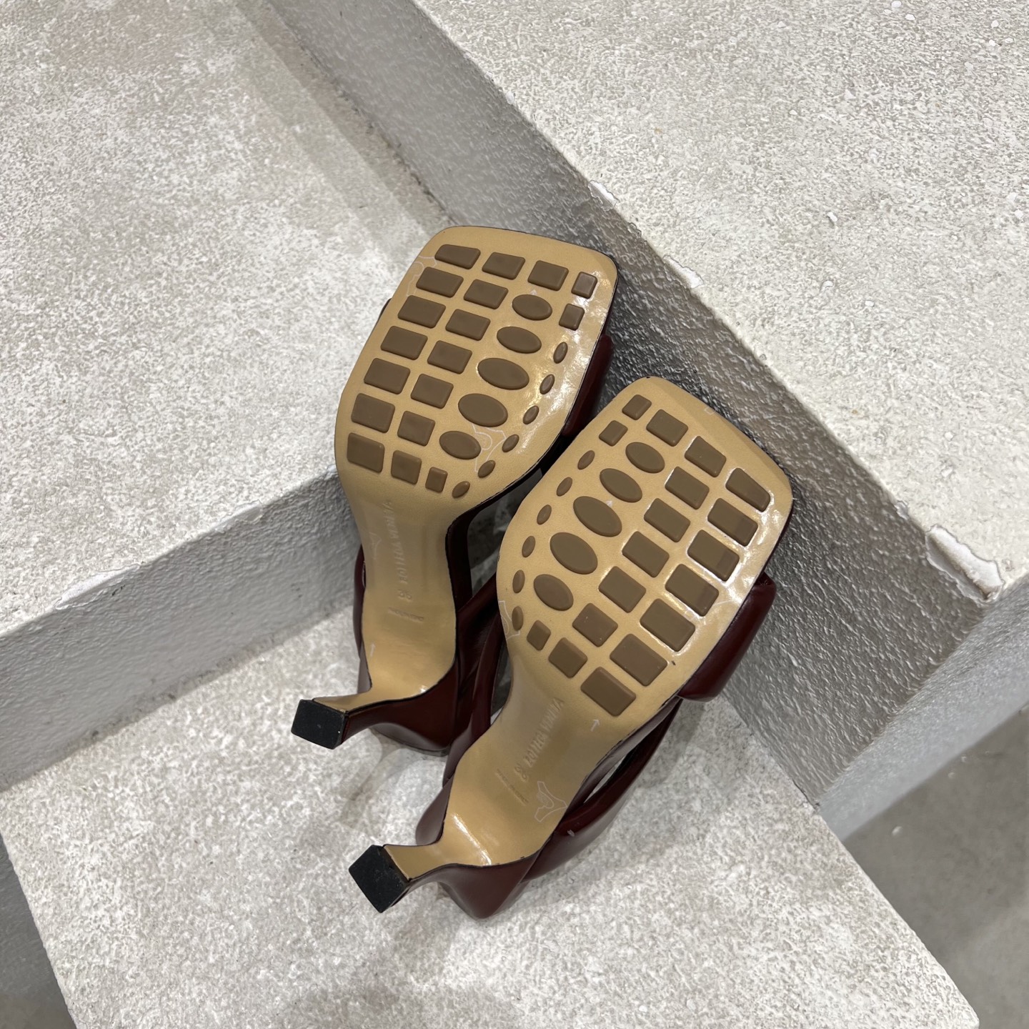 Bagsaaa B0tt*ga Ven*ta Riva Mule 827612 dark red