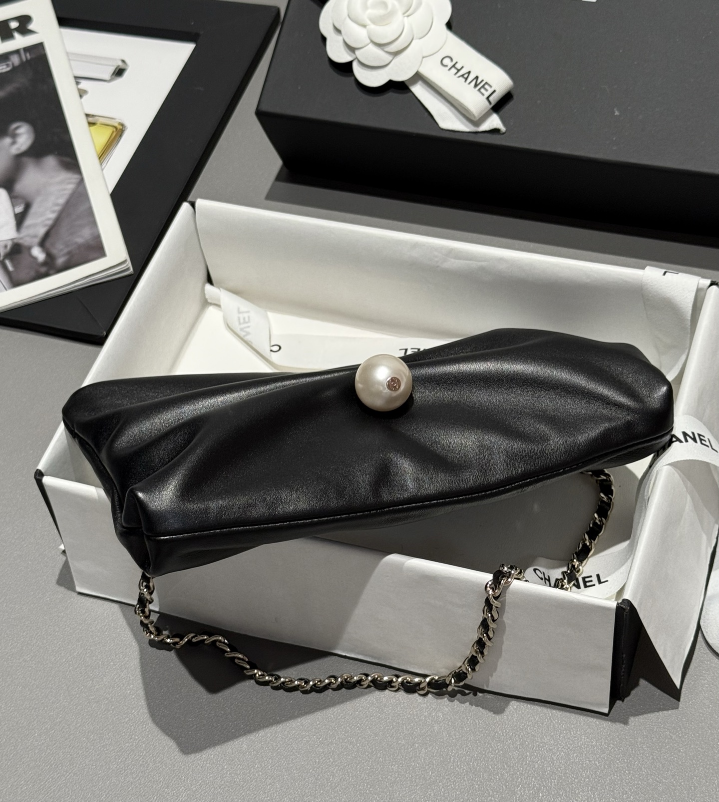 Bagsaaa Ch**el Clutch With Chain AP4613 Black - 24cm