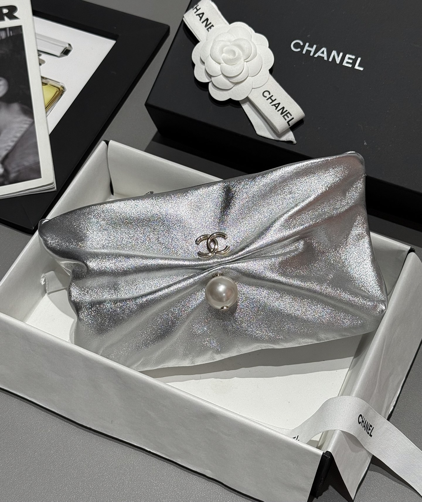 Bagsaaa Ch**el Clutch With Chain AP4613 Silver - 24cm