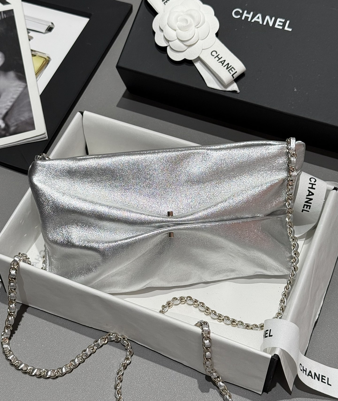 Bagsaaa Ch**el Clutch With Chain AP4613 Silver - 24cm