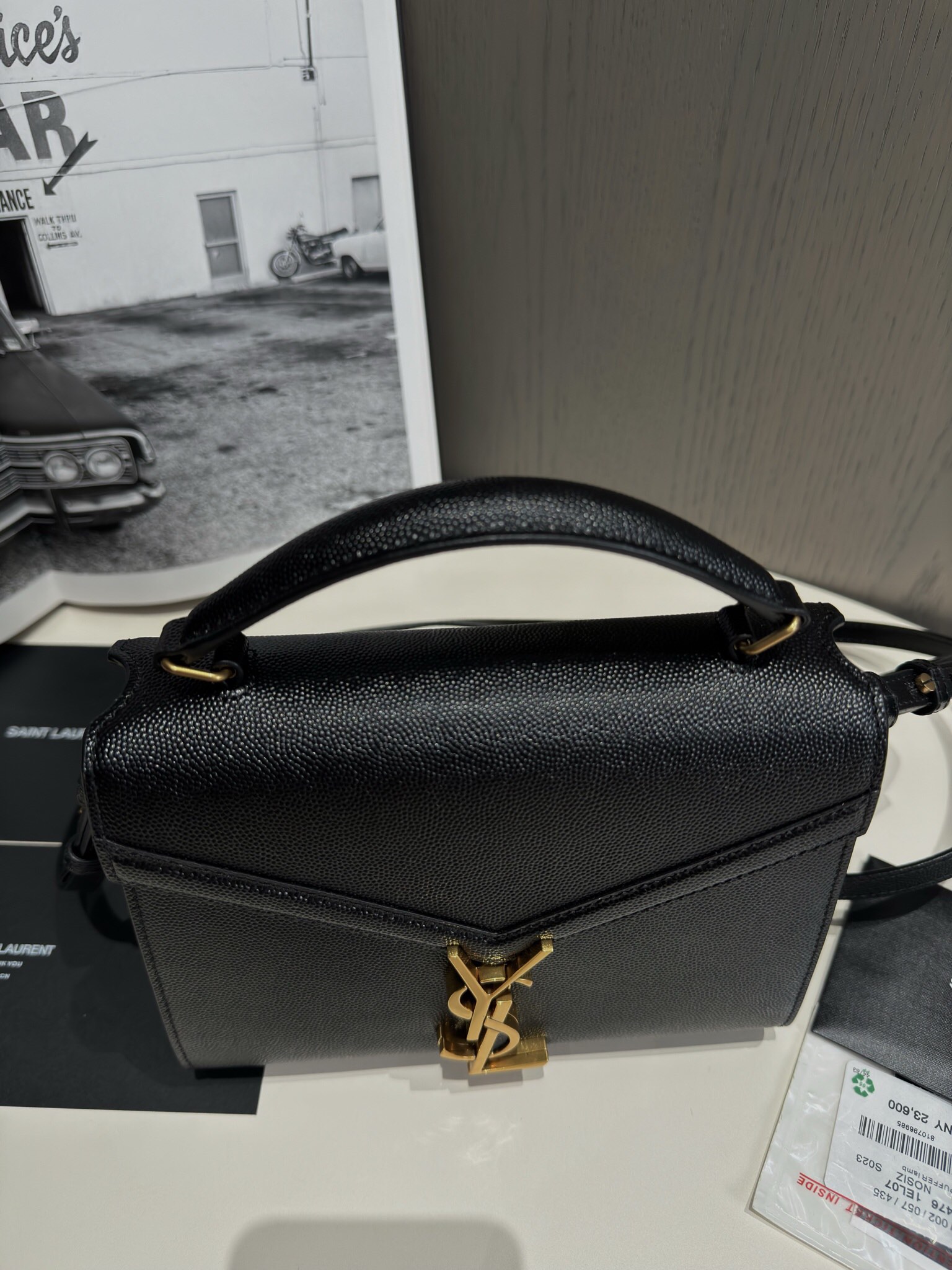 Bagsaaa Y51 cassandra mini top handle bag in grain de poudre embossed leather 623930 black - 20cm