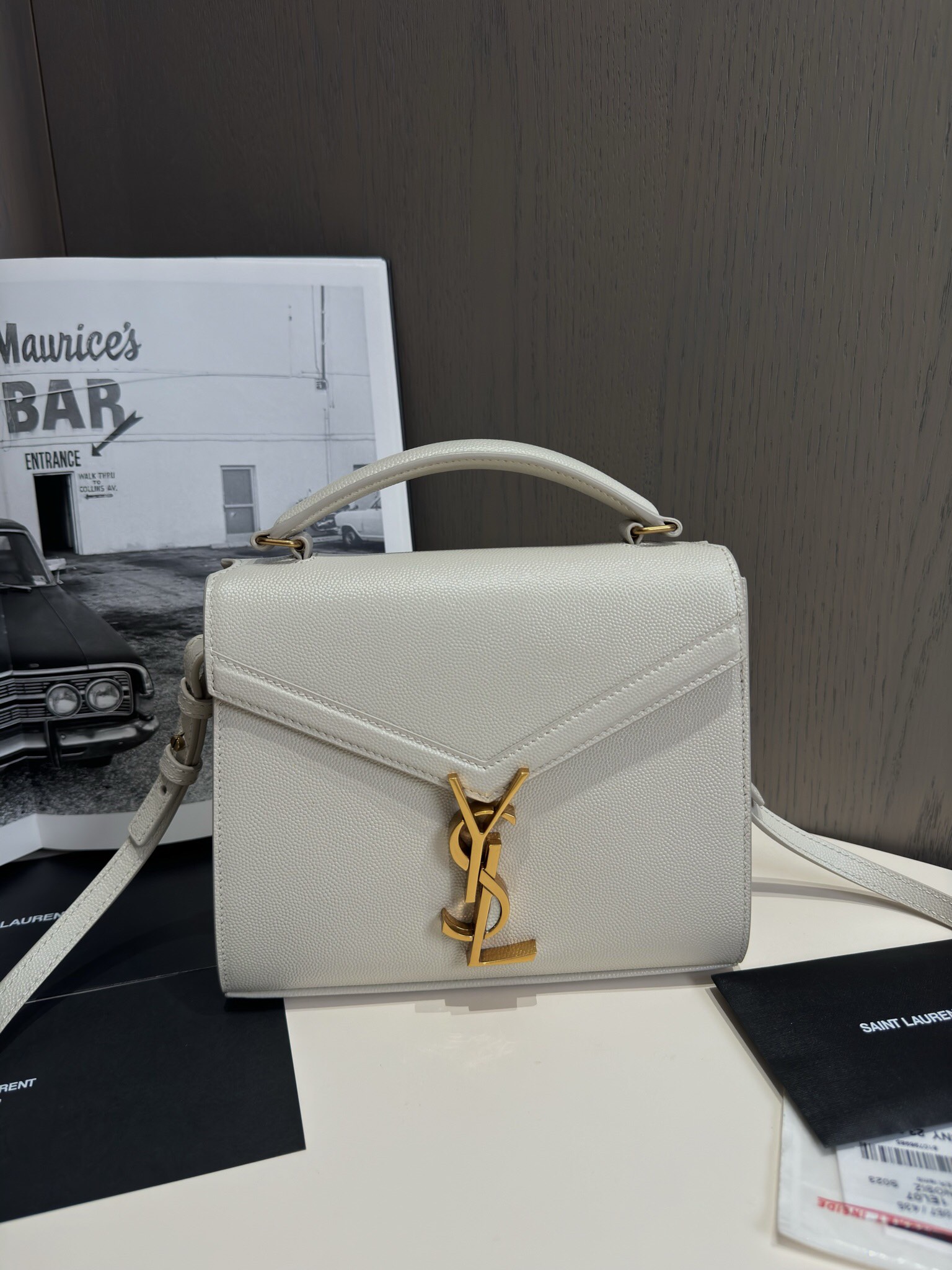 Bagsaaa Y51 cassandra mini top handle bag in grain de poudre embossed leather 623930 white - 20cm