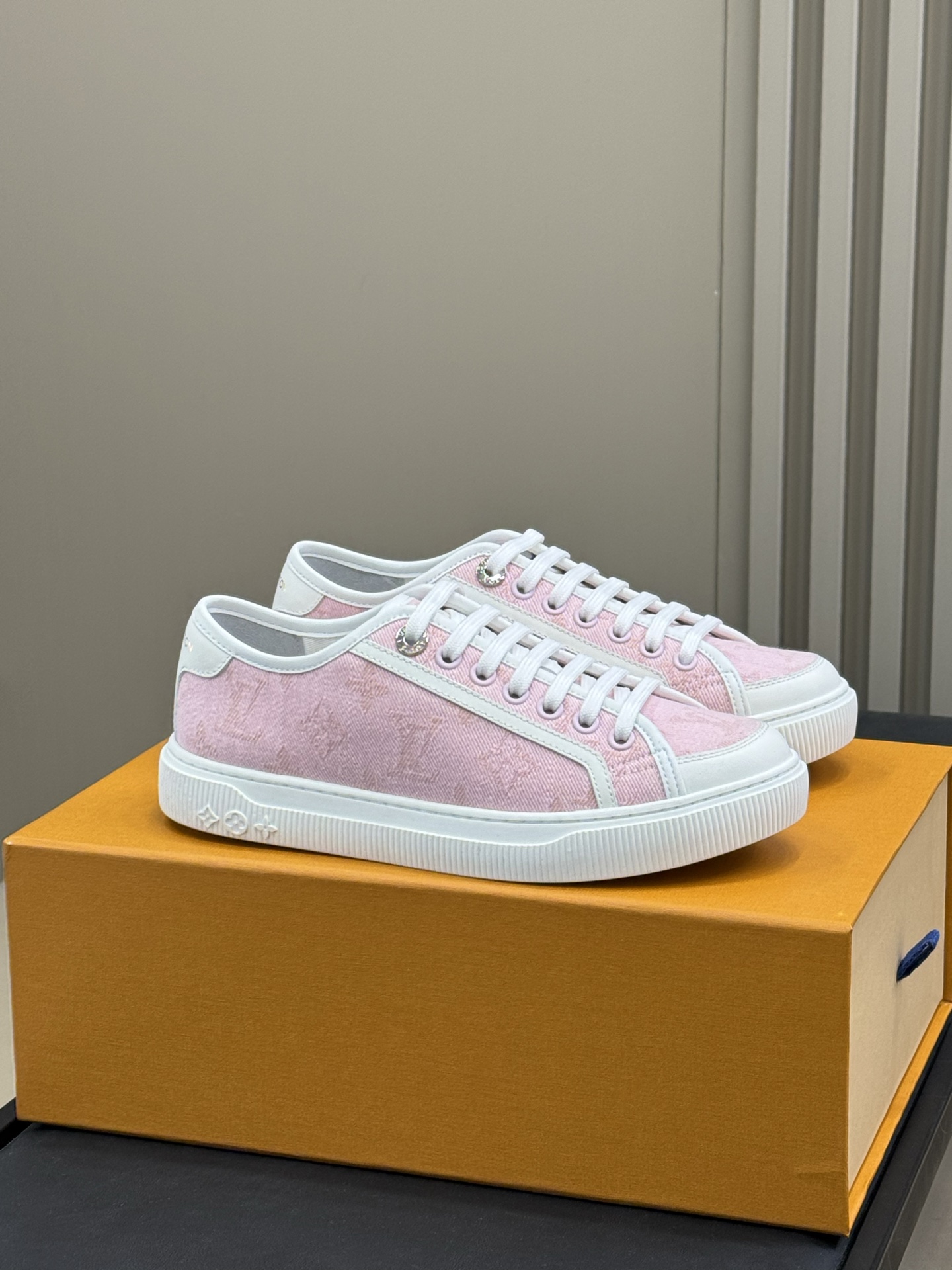 Bagsaaa LV Lagoon Sneaker Pink Monogram denim