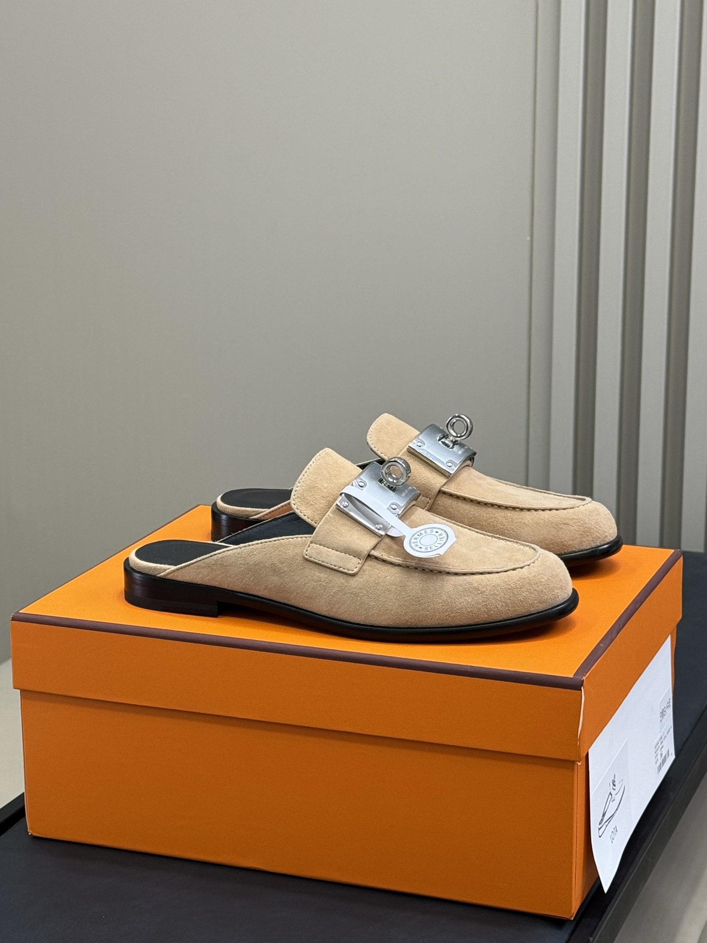 Bagsaaa H**me5 Iota mule beige suede
