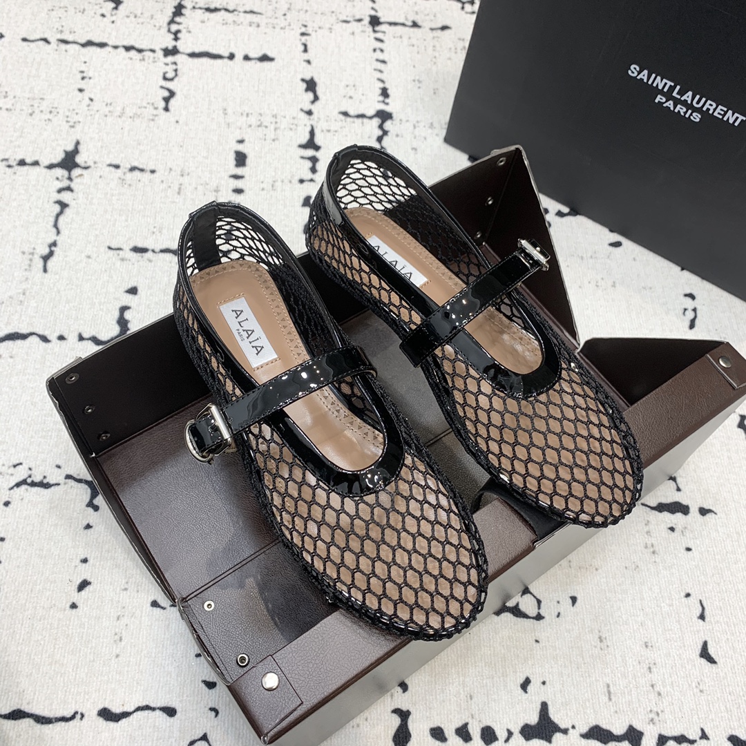 Bagsaaa Alaïa Ballet Flats In Fishnet Black