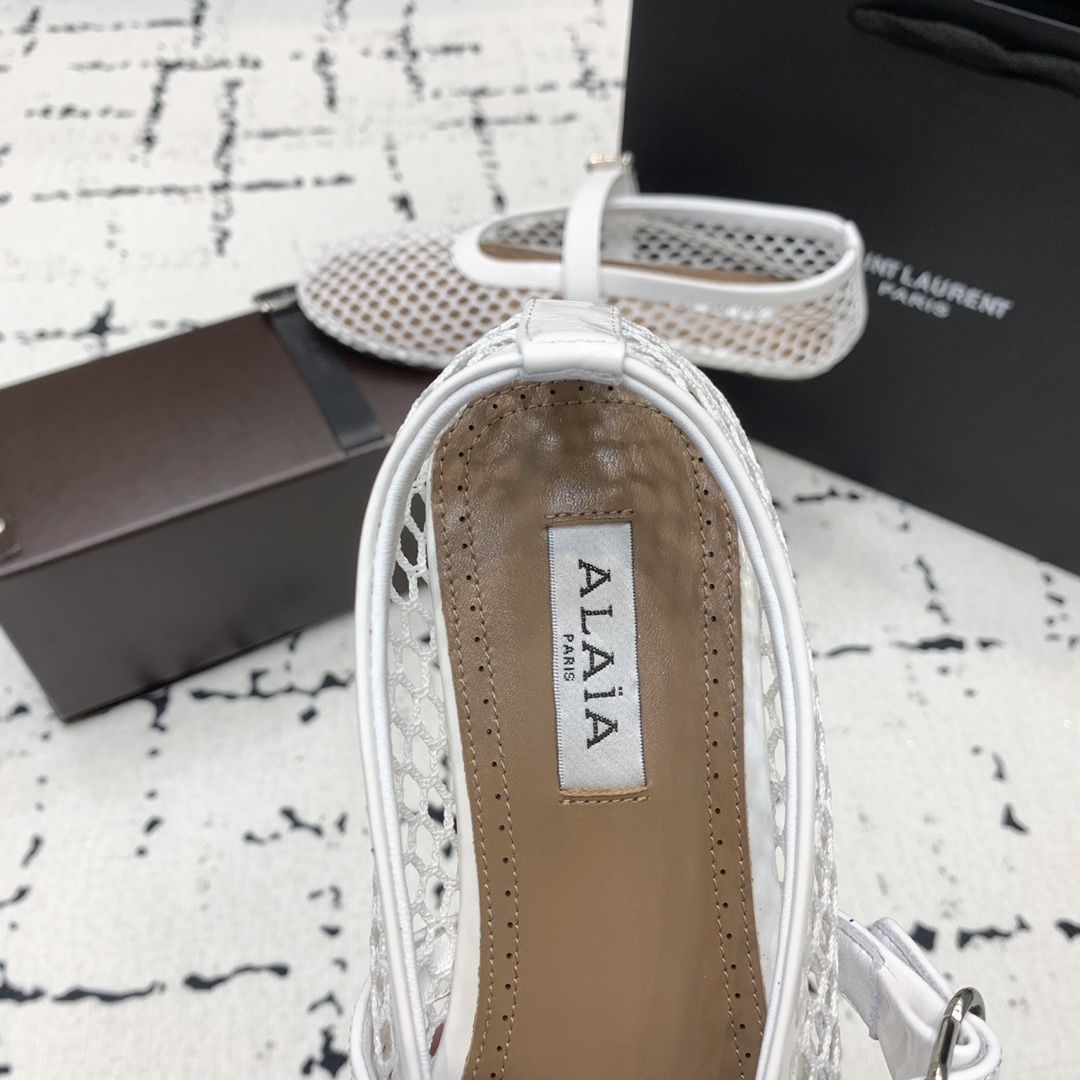 Bagsaaa Alaïa Ballet Flats In Fishnet White