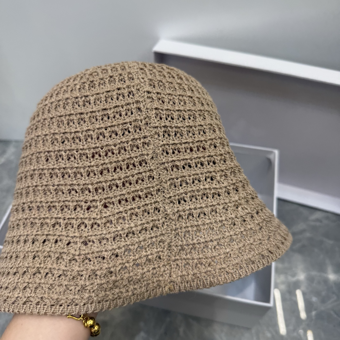 Bagsaaa Pra*a Hat 05