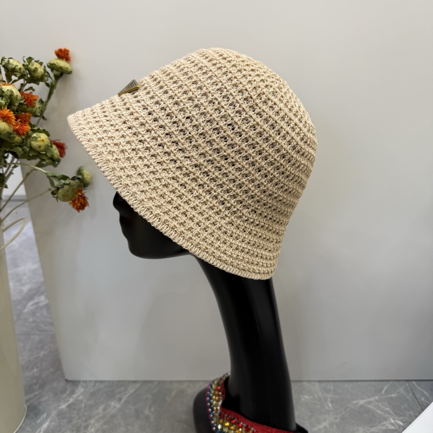 Bagsaaa Pra*a Hat 06