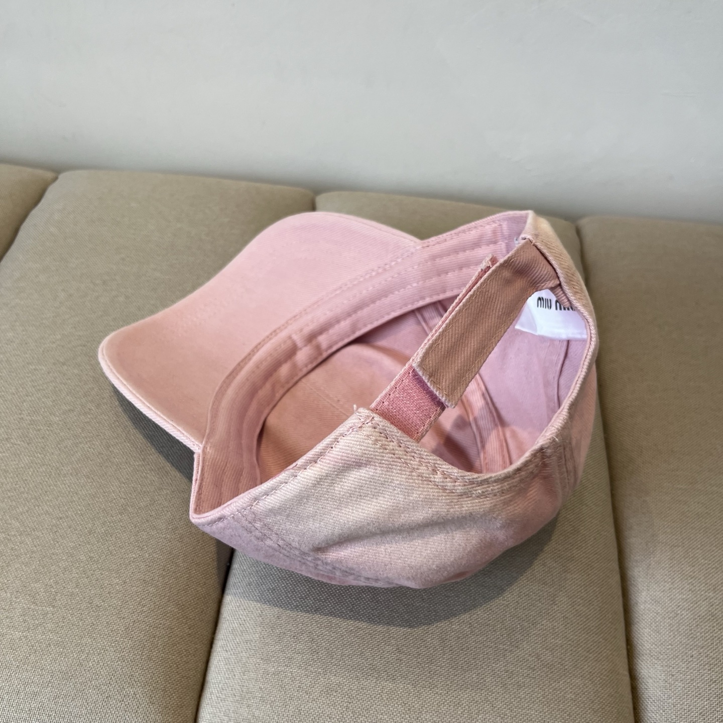 Bagsaaa Miu Miu Cap