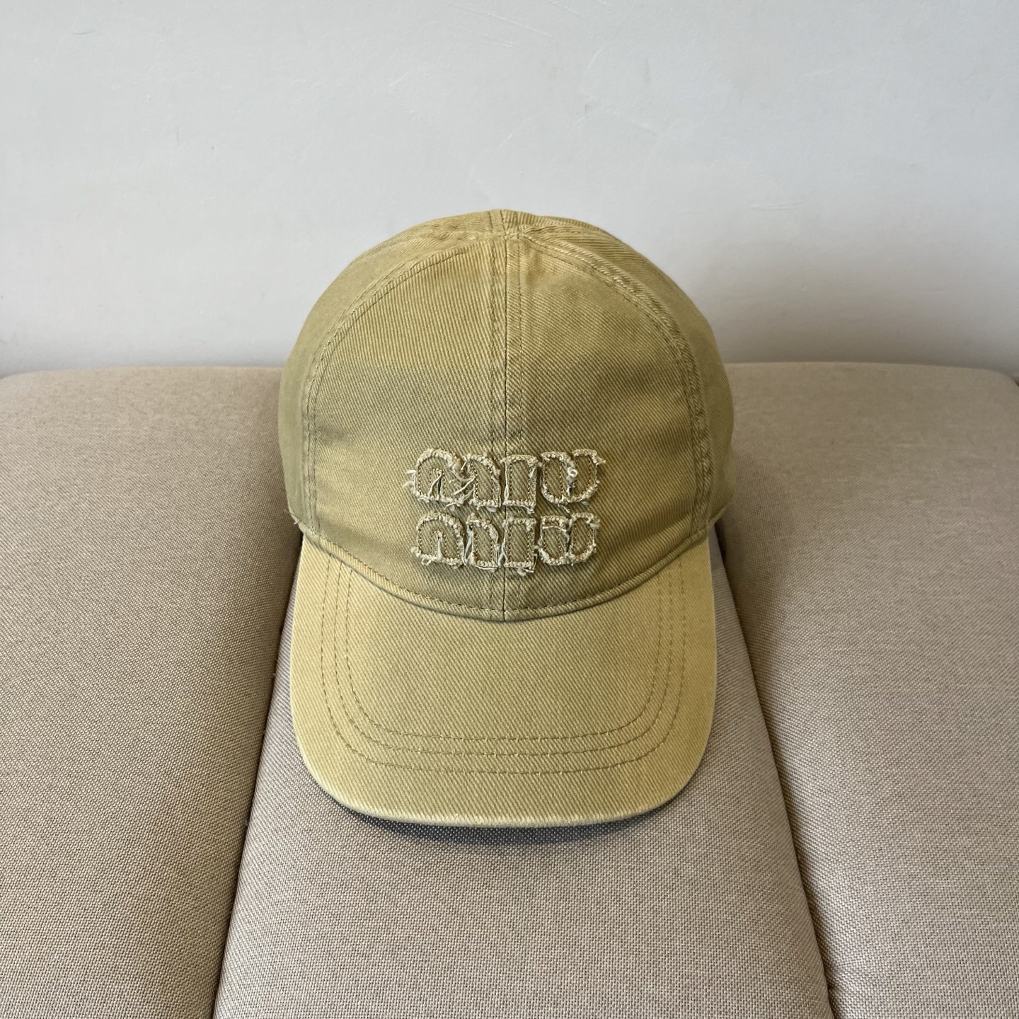 Bagsaaa Miu Miu Cap 01