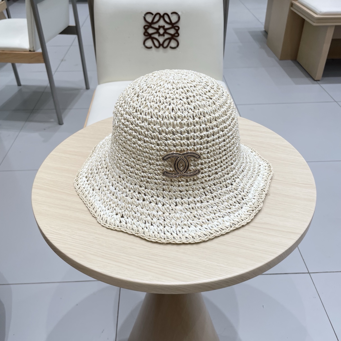 Bagsaaa Ch**el White Hat