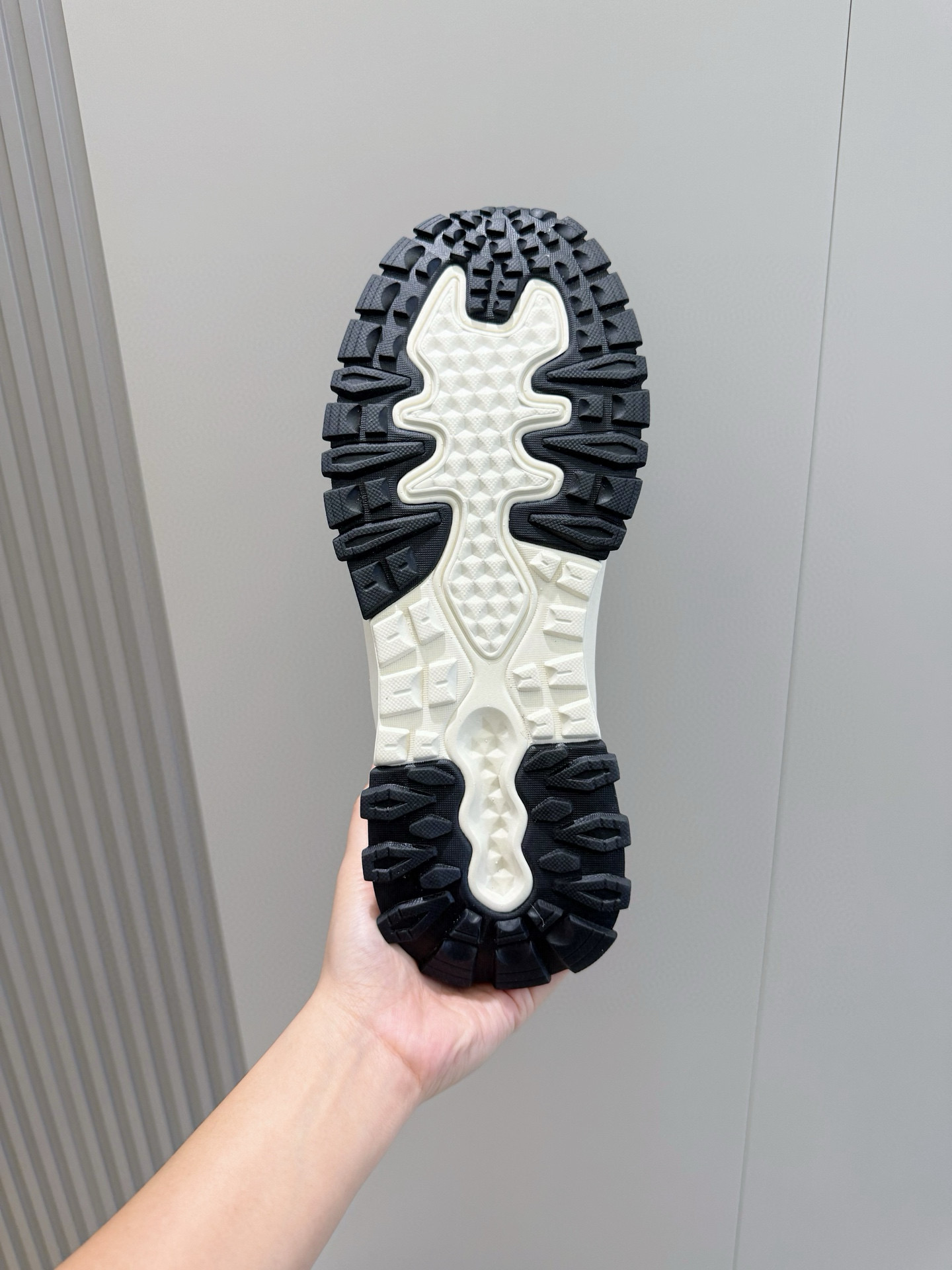 Bagsaaa Givenchy Sneakers