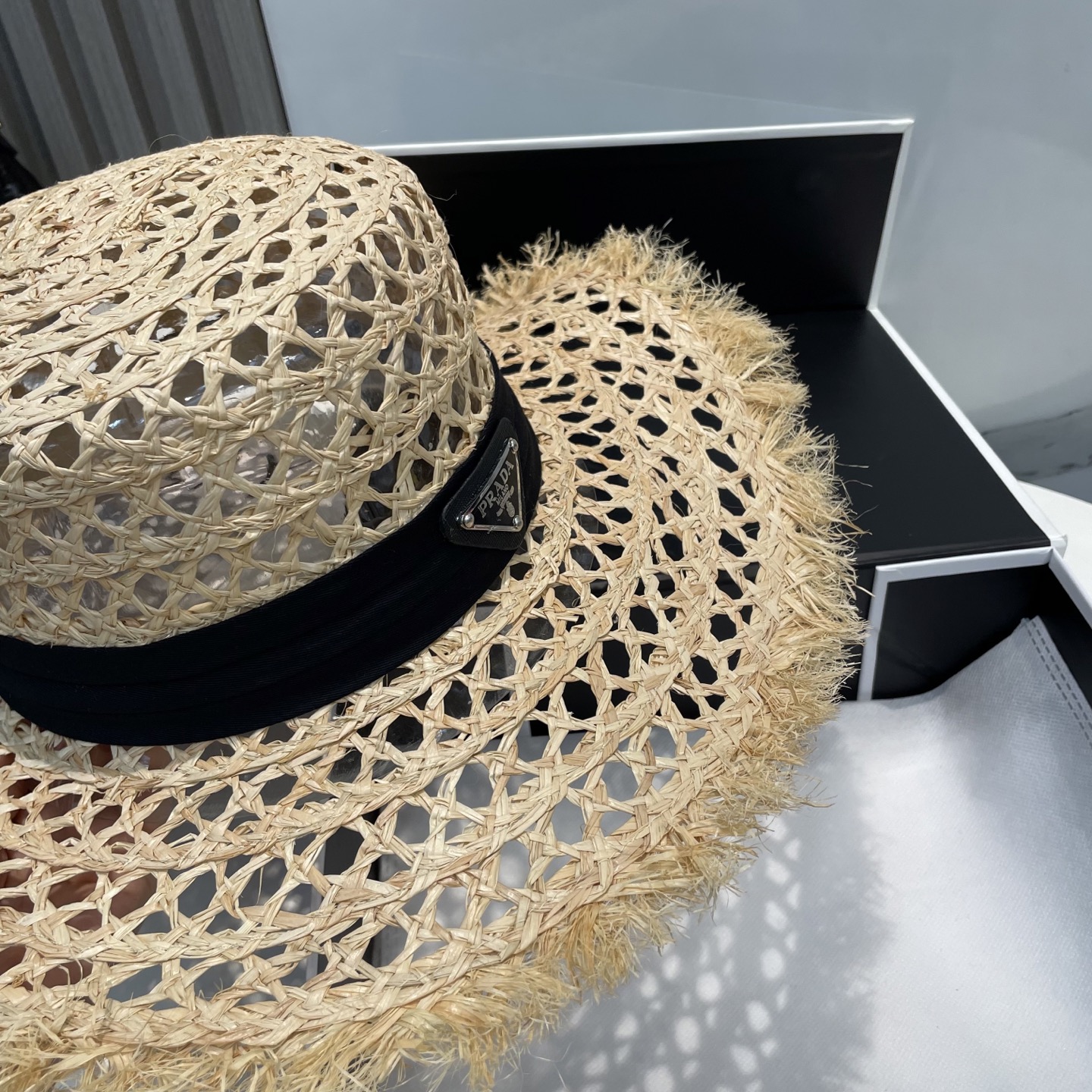 Bagsaaa Pra*a Summer Hat 01