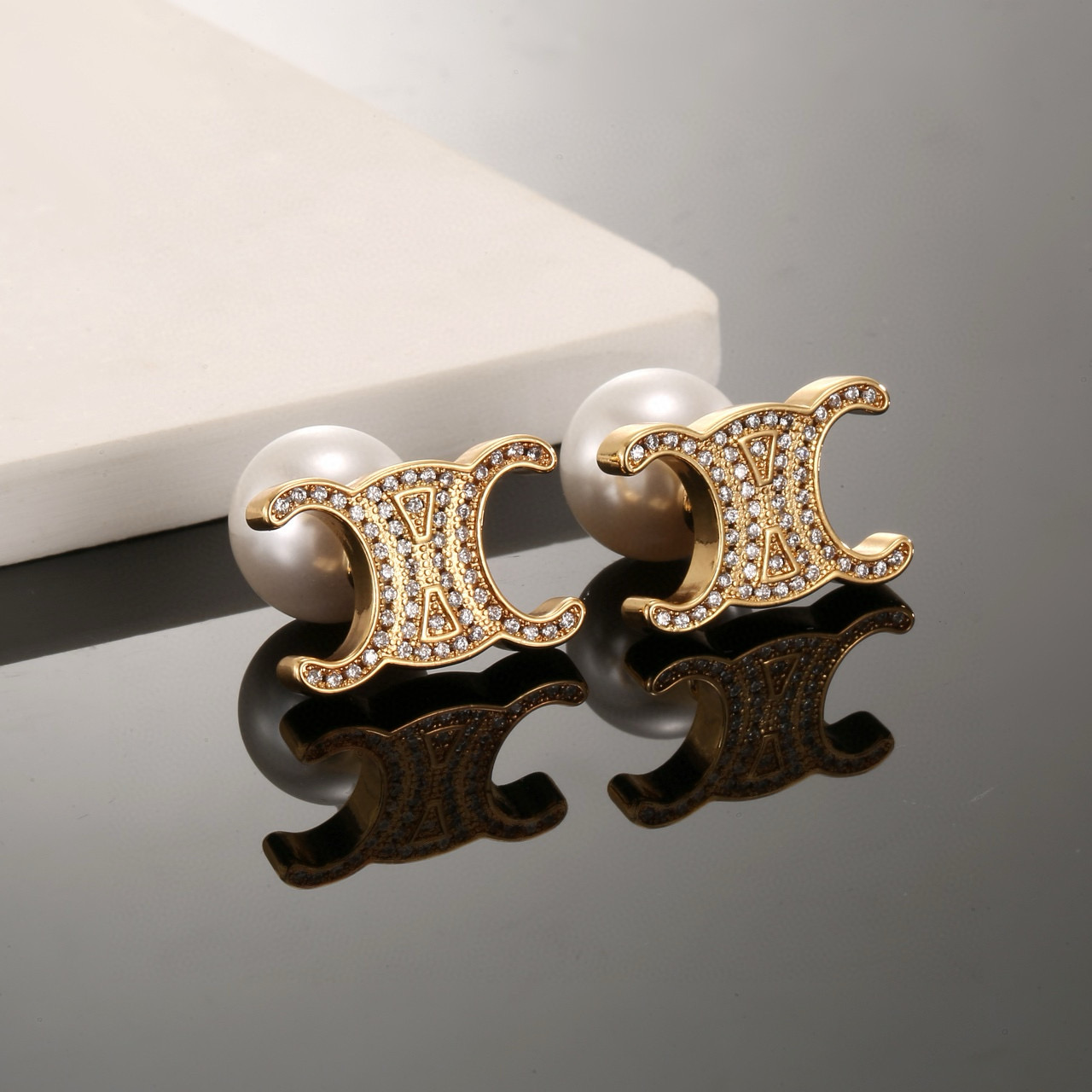 Bagsaaa Ce1i*e Earrings 02