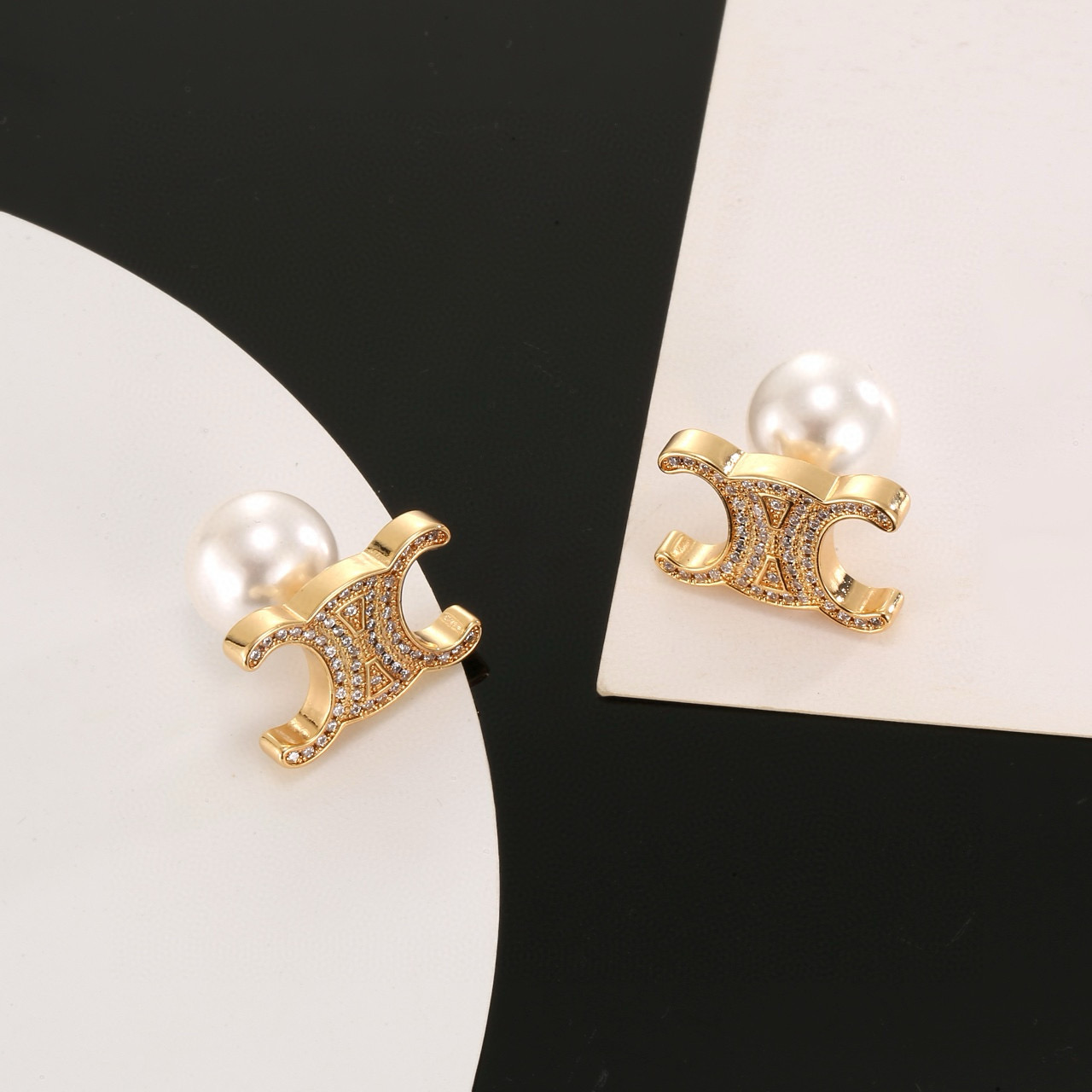 Bagsaaa Ce1i*e Earrings 02